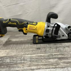 AS-IS DEWALT ATOMIC 20V MAX Cordless Brushless 4-1/2 in. Circular Saw (Tool Only)