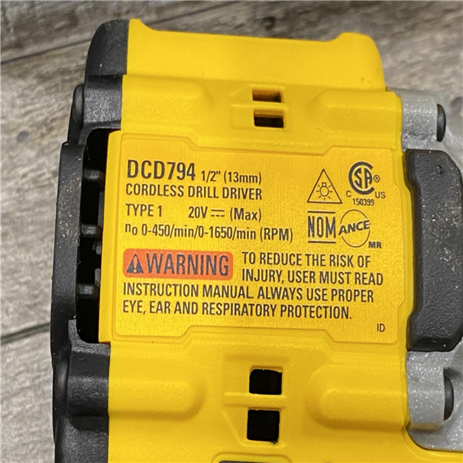 AS-IS DEWALT Atomic 20V Lithium-Ion Cordless Compact 1/2 in. Drill/Driver Kit