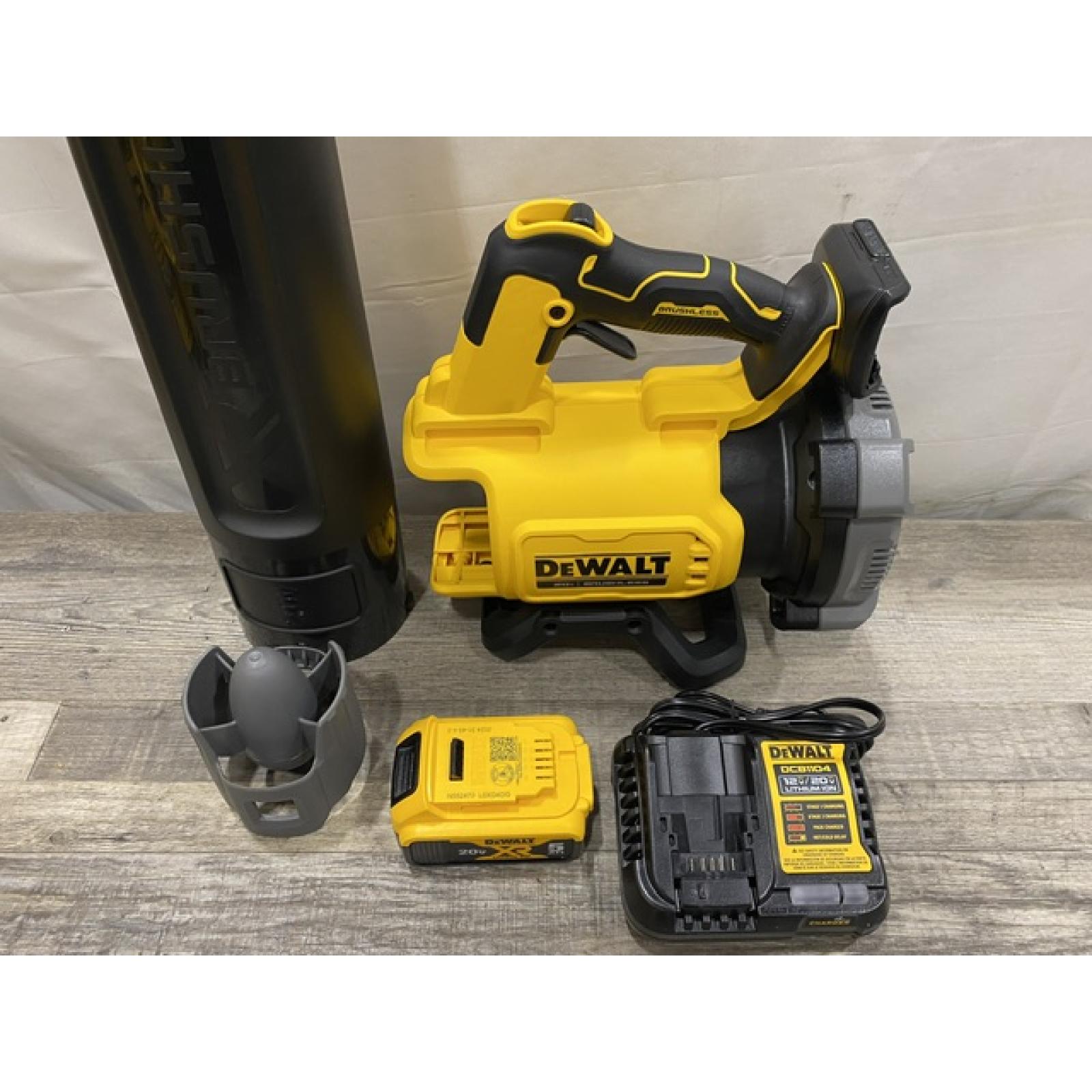AS-IS DEWALT 20V MAX* XR Brushless Cordless Handheld Blower Kit