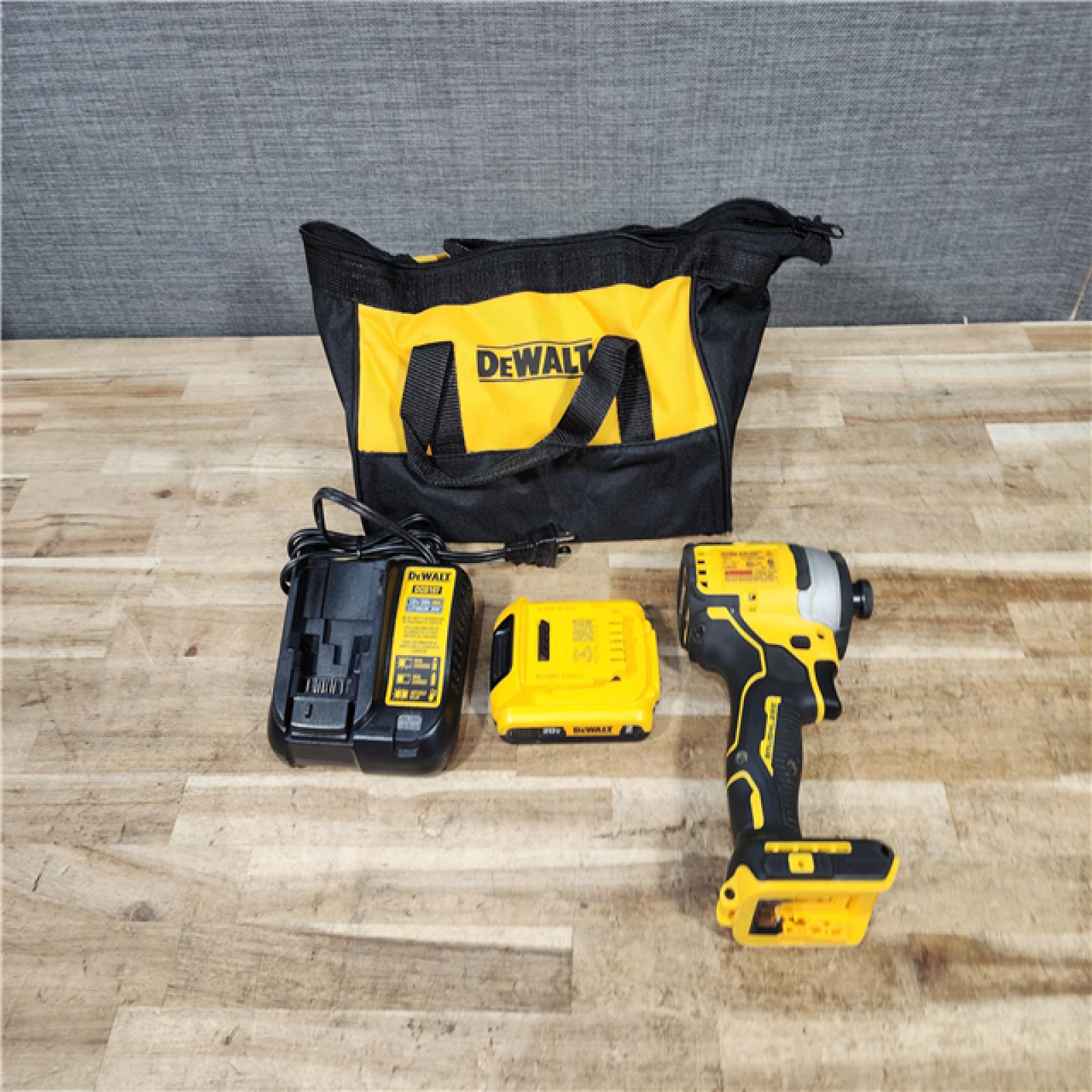 HOUSTON LOCATION - AS - IS DEWALT Atomic 20V Max Lithium-Ion Brushless Cordless Compact 1/4 in. Impact Driver Kit