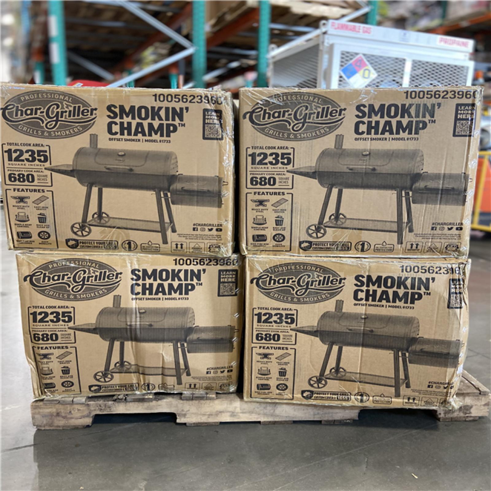 DALLAS LOCATION - Char-Griller Smokin' Champ Charcoal Grill Offset Smoker in Black PALLET -(4 UNITS)