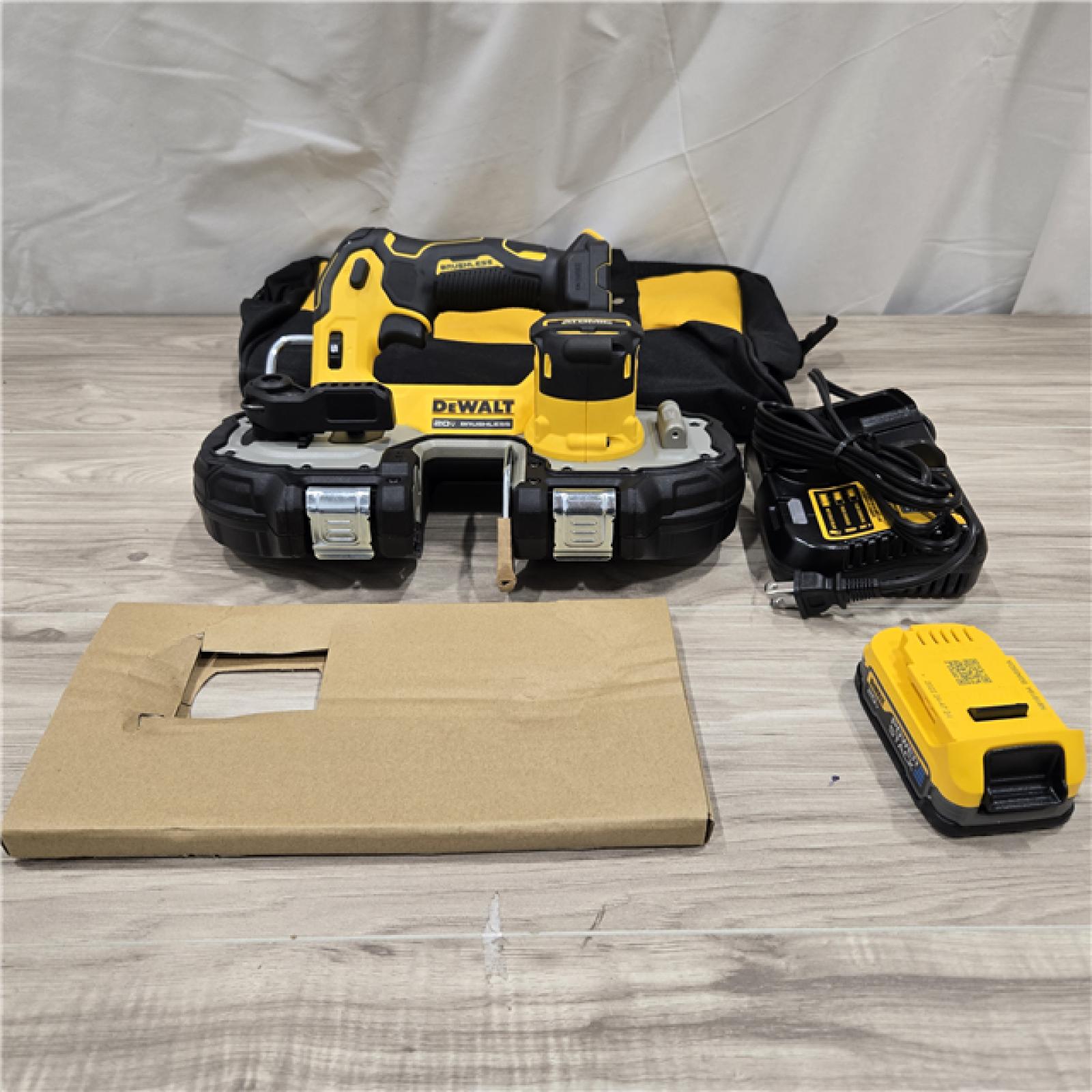 AS-IS DeWalt 20V MAX ATOMIC Cordless Brushless Compact Band Saw Kit