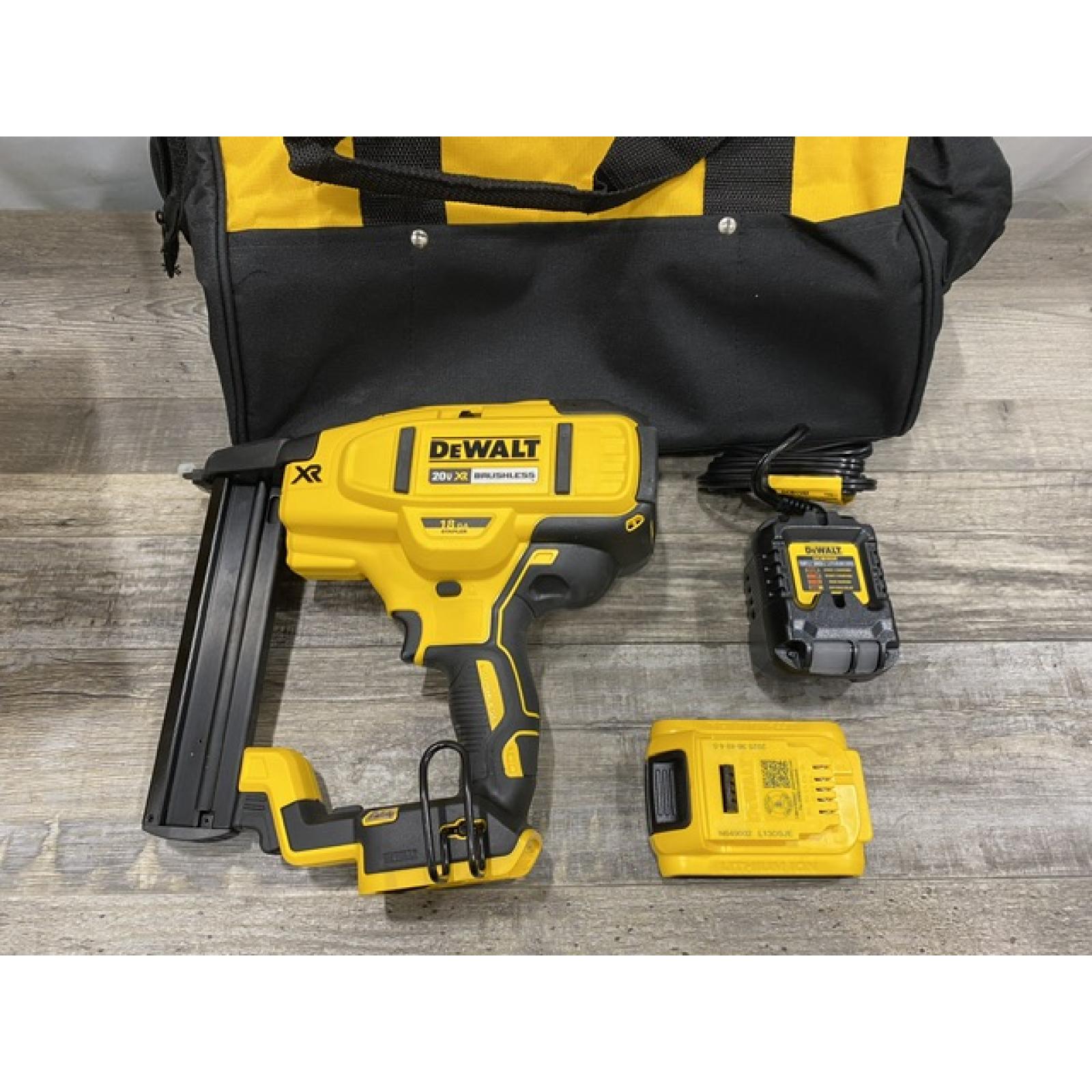 AS-IS DEWALT 20V MAX XR Lithium-Ion Cordless 18-Gauge Narrow Crown Stapler Kit