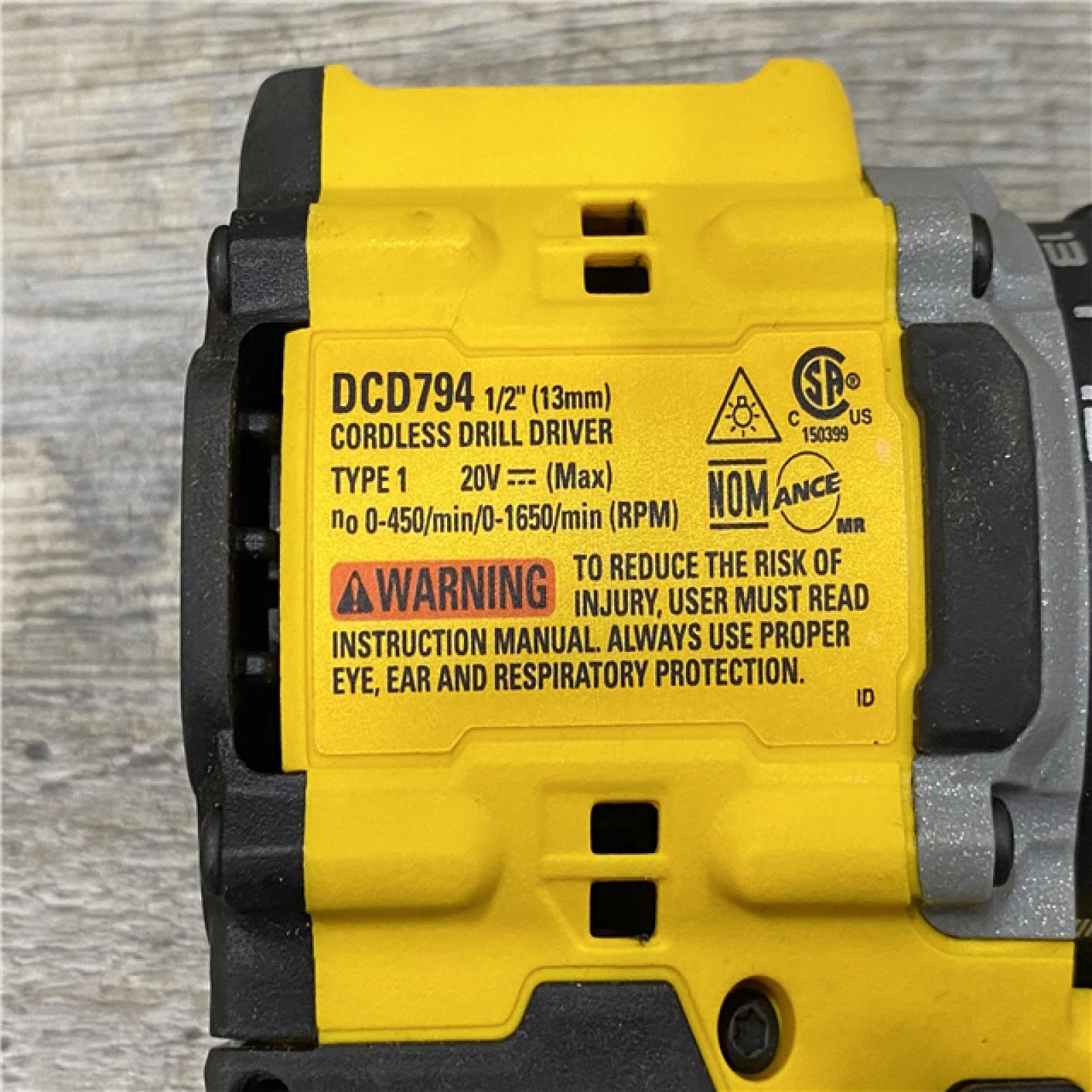 AS-IS DEWALT Atomic 20V Lithium-Ion Cordless Compact 1/2 in. Drill/Driver Kit