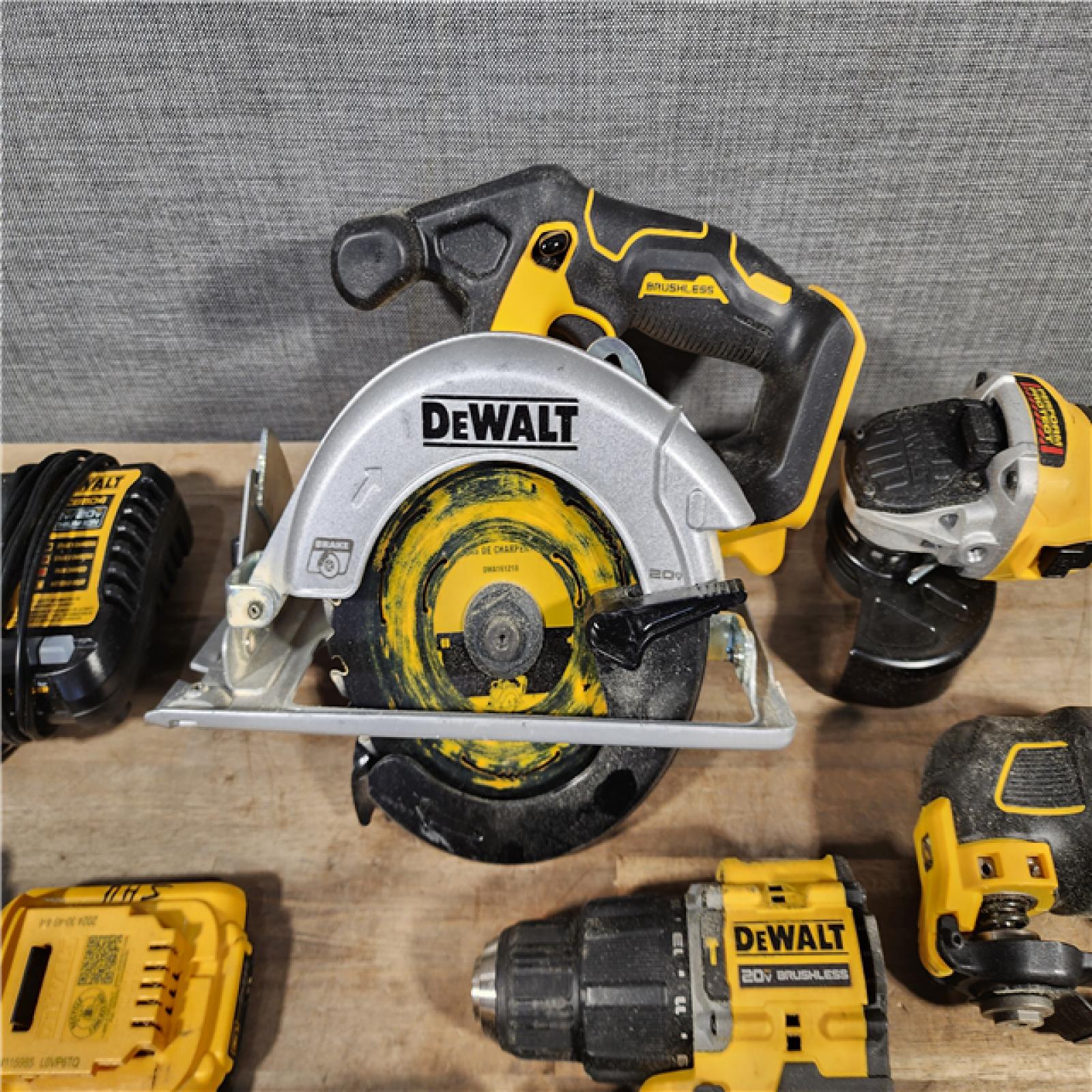 HOUSTON LOCATION - AS-IS DEWALT 20-Volt MAX ToughSystem Lithium-Ion 6-Tool Cordless Combo Kit