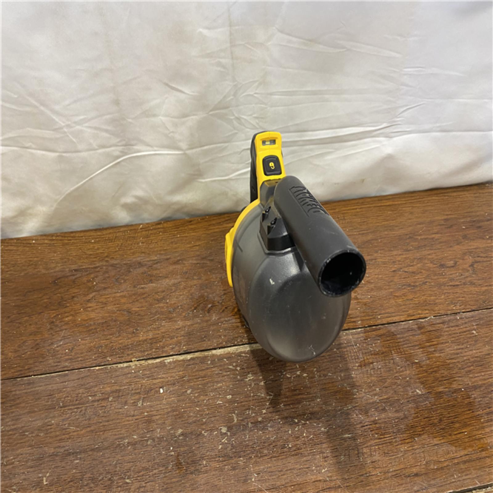 AS-IS DEWALT 20V Lithium-Ion Cordless Dry Hand Vacuum kit  (Tool Only)