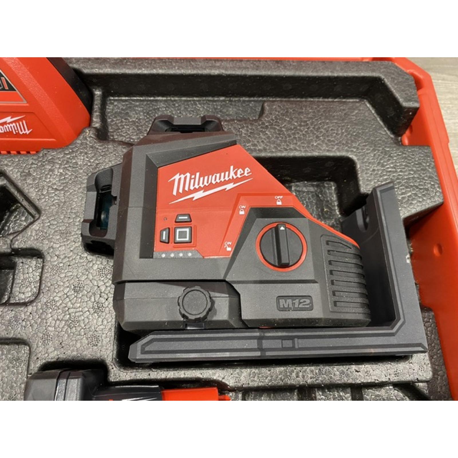 AS-IS Milwaukee 12-Volt Lithium-Ion Cordless Green 250 ft. 3-Plane Laser Level Kit