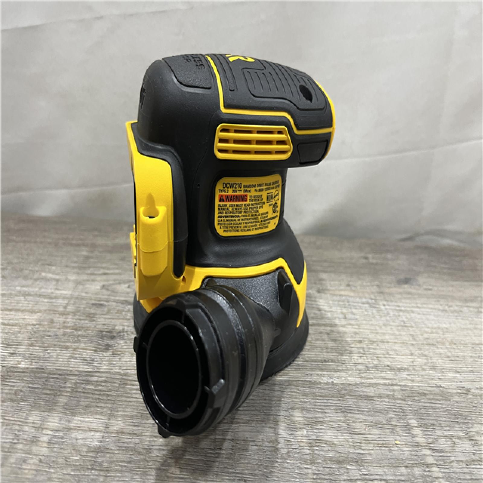 AS-IS DEWALT 20V MAX XR Cordless Brushless 5 in. Random Orbital Sander Kit