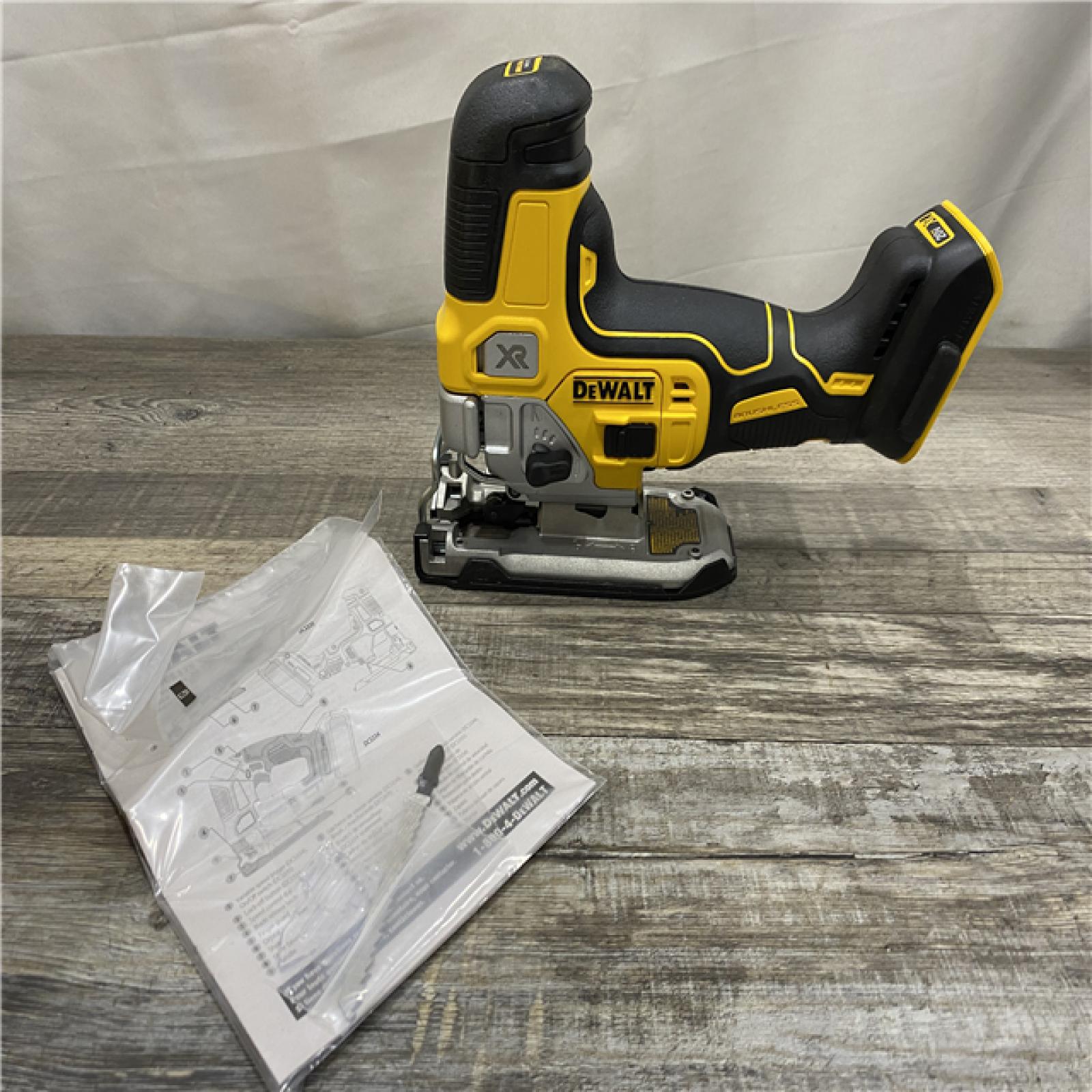 AS-IS DEWALT 20V MAX XR Cordless Barrel Grip Jigsaw (Tool Only)
