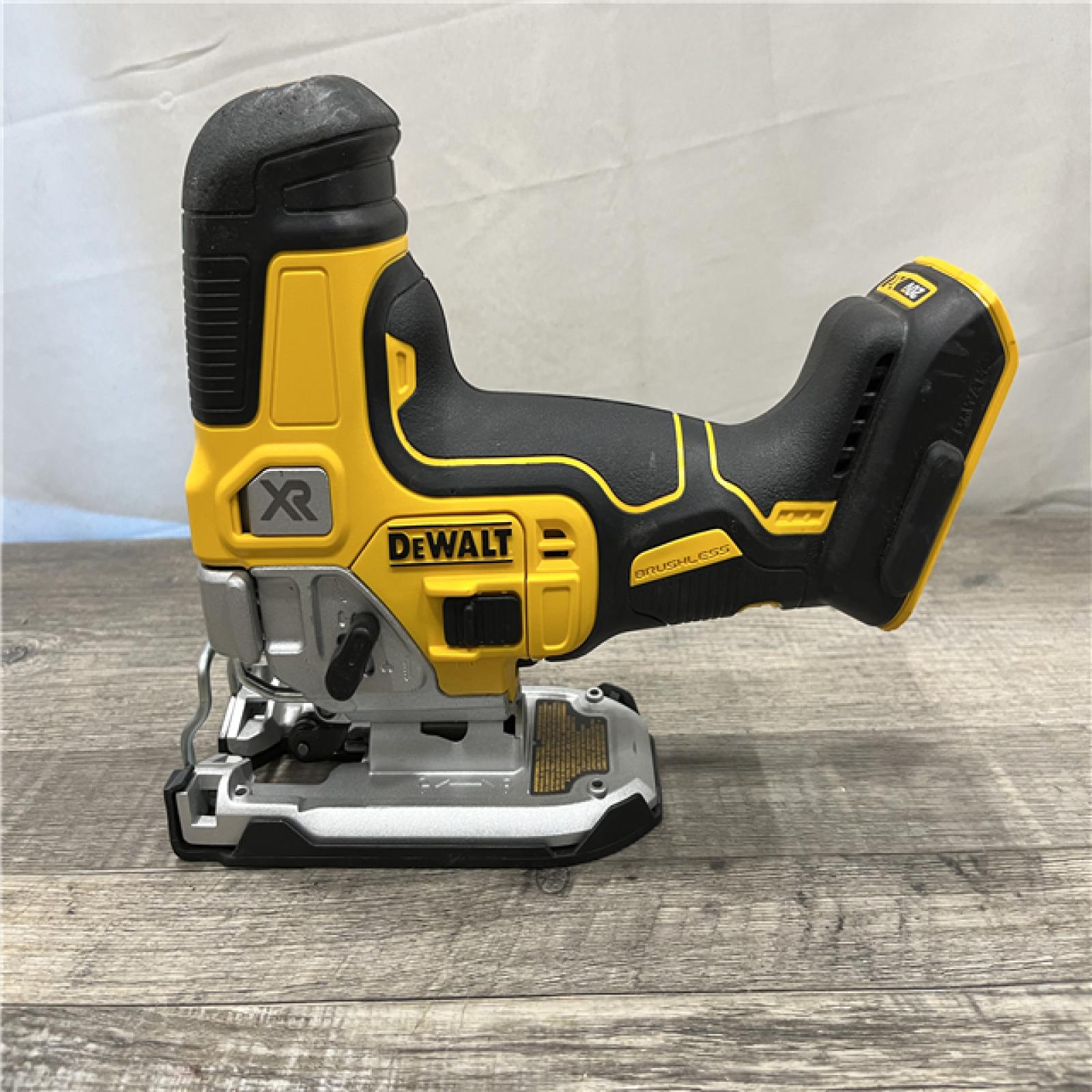 AS-IS DEWALT 20V MAX XR Cordless Barrel Grip Jigsaw (Tool Only)