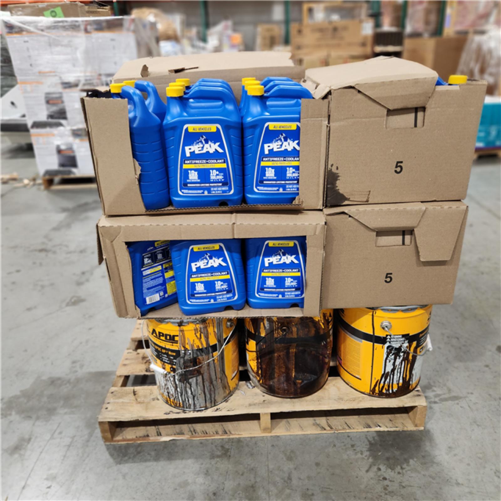 DALLAS LOCATION - PALLET OF MIXED CLEANING PRODUCT, ETC