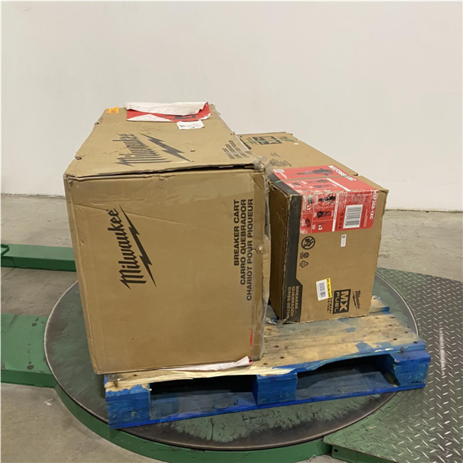 Dallas Location- NEW  Milwaukee MX FUEL Lithium-Ion Cordless 1-1/8 in. Breaker with Battery and Charger