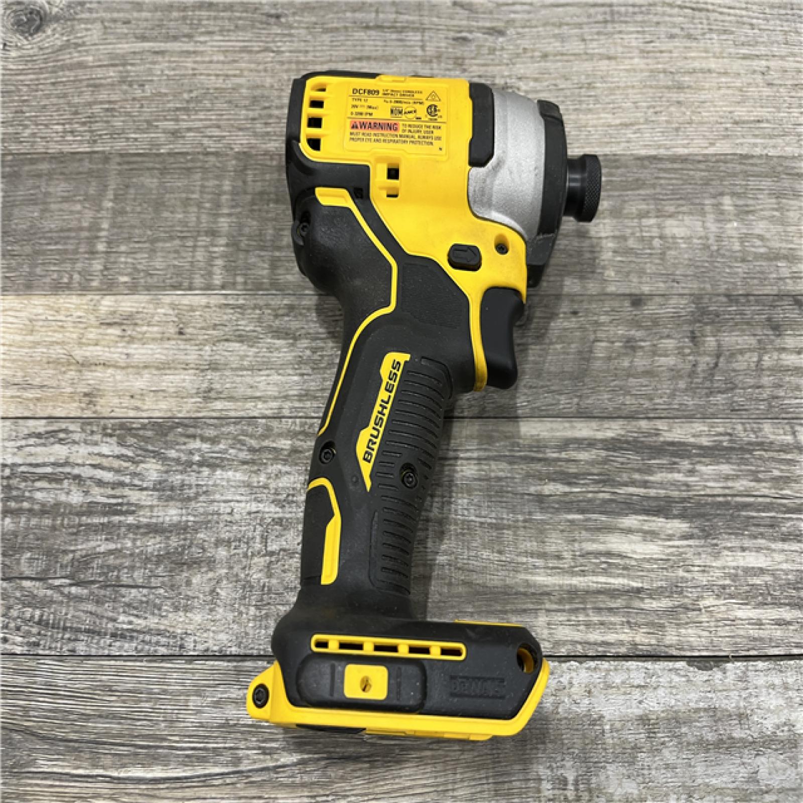AS-IS DEWALT Atomic 20V Max Lithium-Ion Brushless Cordless Compact 1/4 in. Impact Driver Kit