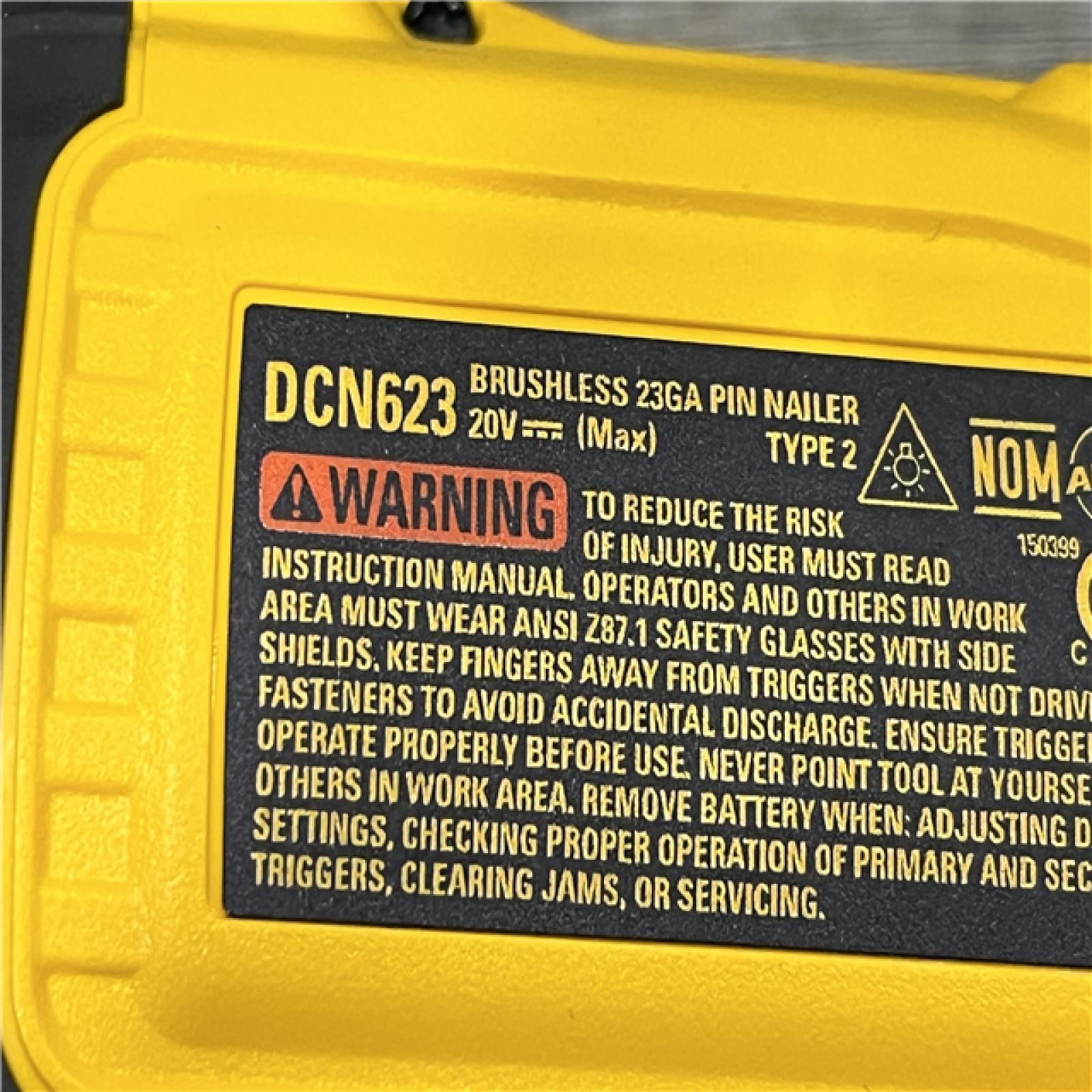 AS-IS DEWALT ATOMIC 20V MAX Lithium Ion Cordless 23 Gauge Pin Nailer Kit