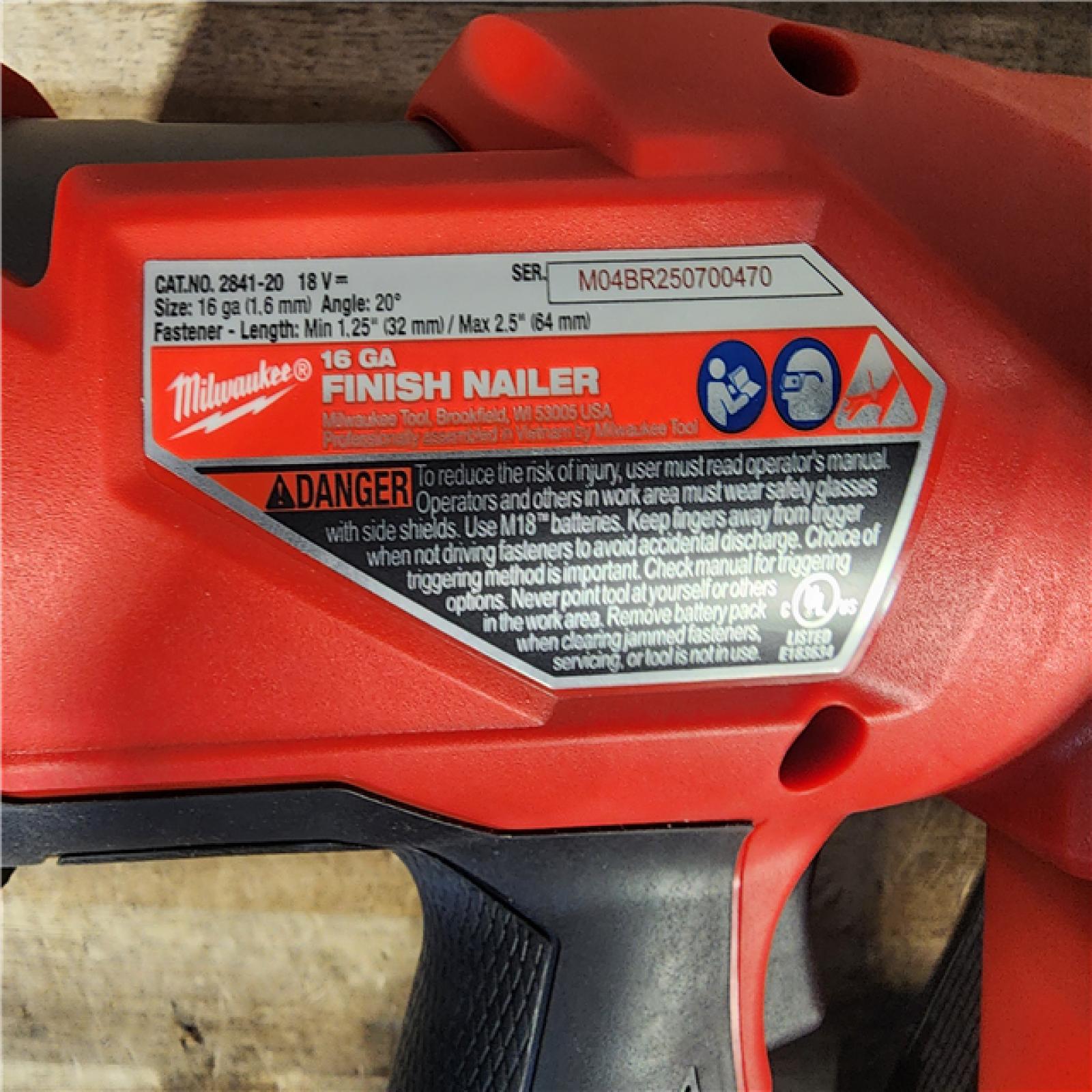 HOUSTON LOCATION - AS-IS (APPEARS LIKE NEW) Milwaukee 2841-20 18V Cordless Gen II 16 Gauge Angled Finish Nailer (Tool Only)