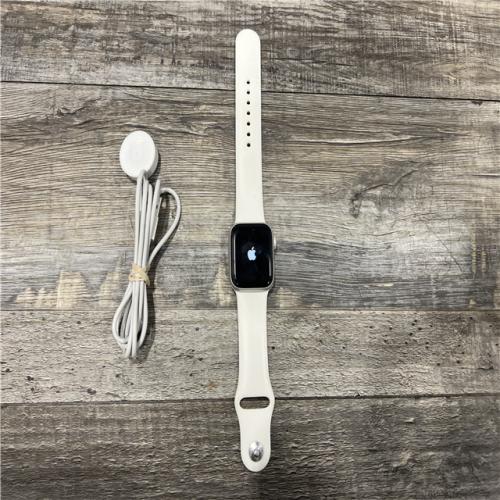 AS-IS  Apple Watch Series 5 40mm GPS + Cellular - Silver Aluminum Case - White