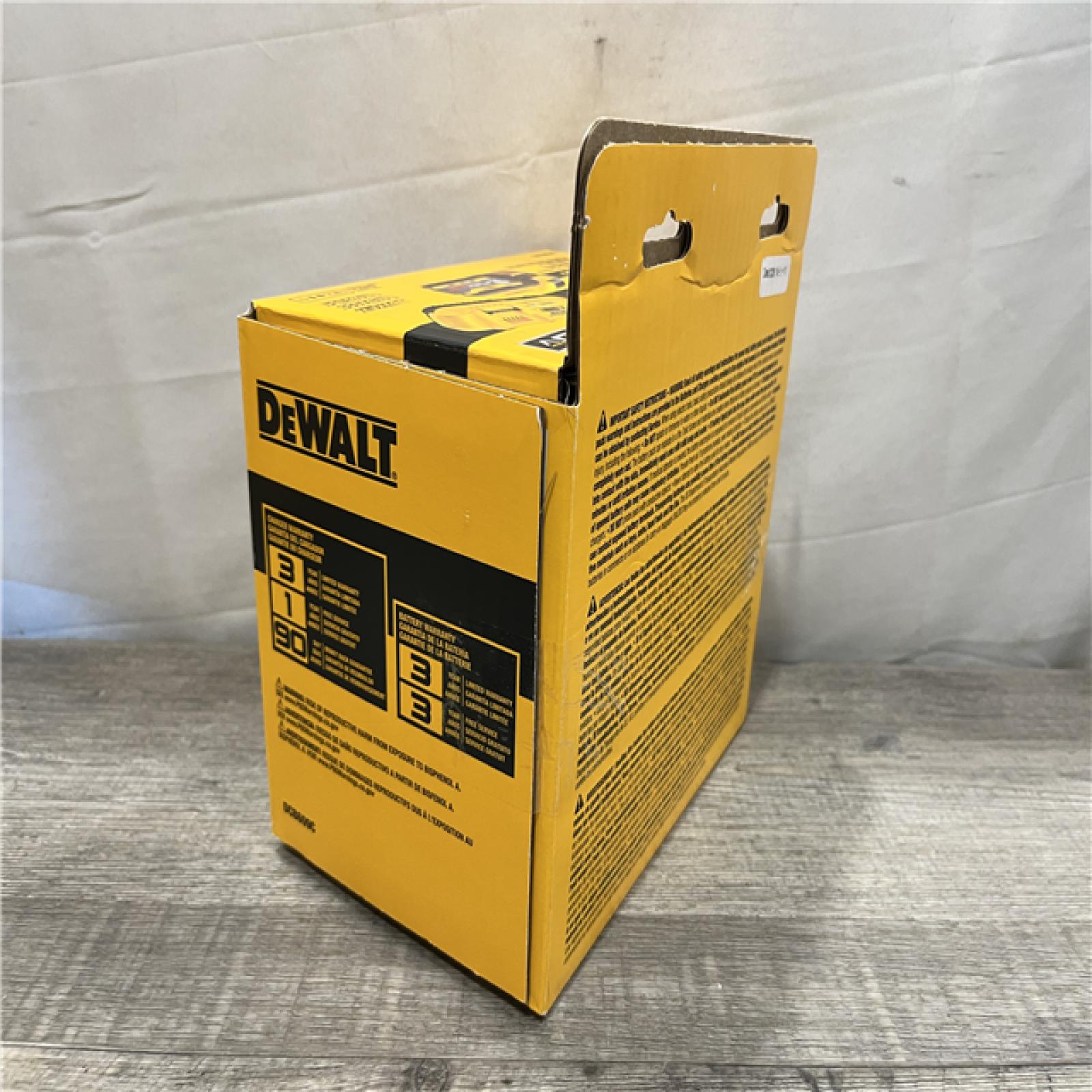 NEW -  DEWALT 20V/60V MAX FLEXVOLT Lithium-Ion 9.0Ah Battery and Charger Starter Kit