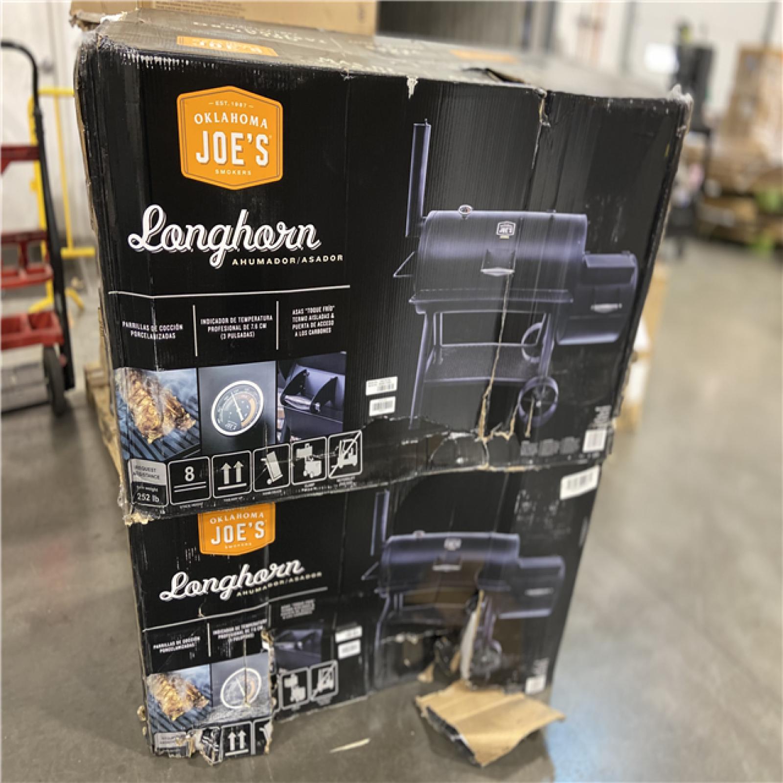 DALLAS LOCATION - OKLAHOMA JOE'S Longhorn Offset Smoker in Black with 1,060 sq. in. Cooking Space (2 UNITS)