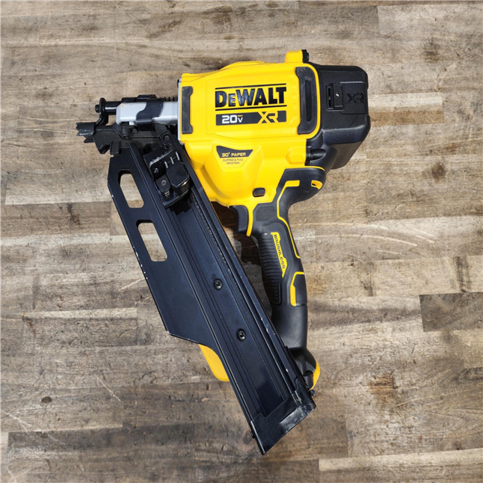 HOUSTON LOCATION - AS-IS DEWALT 20V 30 Degree Cordless Framing Nailer (Tool-Only)