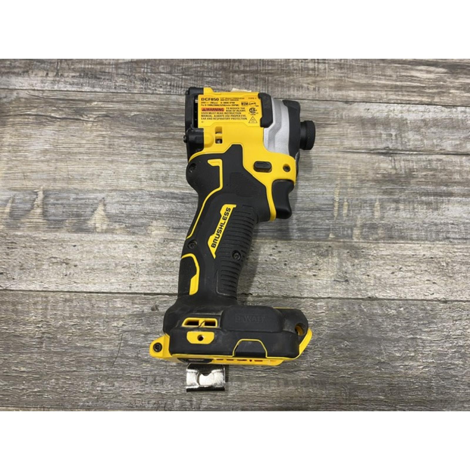 AS-IS DEWALT ATOMIC 20V MAX Lithium-Ion Cordless 1/4 in. Brushless Impact Driver Kit