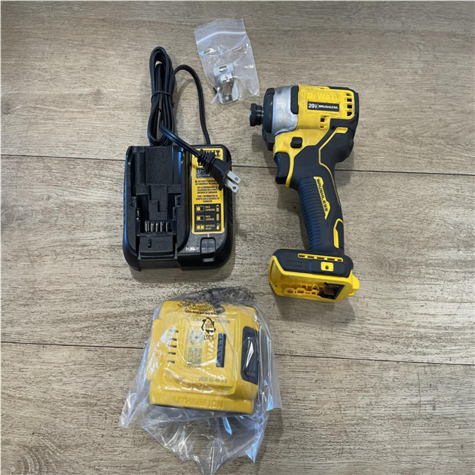 AS-IS DEWALT Atomic 20V Max Lithium-Ion Brushless Cordless Compact 1/4 in. Impact Driver Kit
