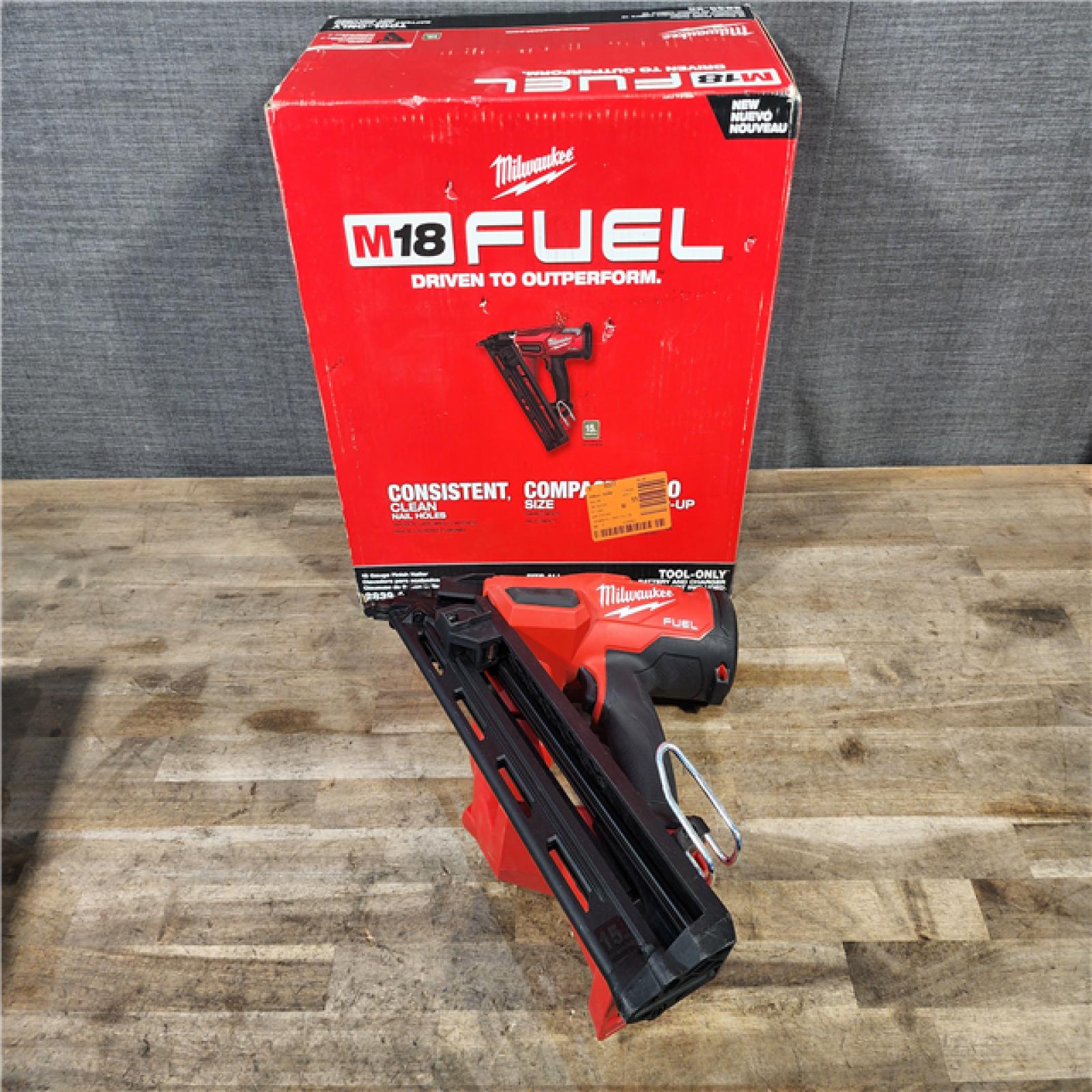 HOUSTON LOCATION - AS-IS Milwaukee 2839-20 M18 FUEL 15 Ga. 18 Volt Brushless Angled Finish Nailer (TOOL ONLY)