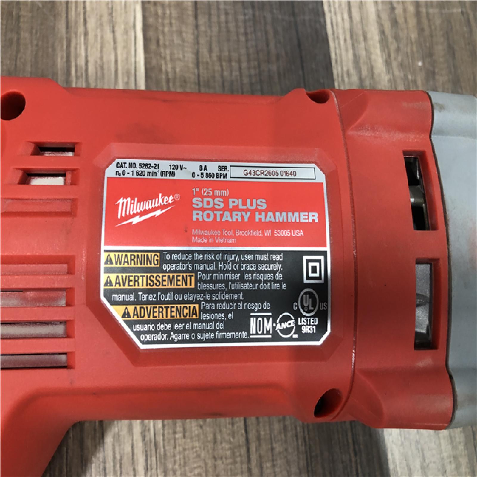 AS-IS Milwaukee 8 Amp Corded 1 in. SDS D-Handle Rotary Hammer
