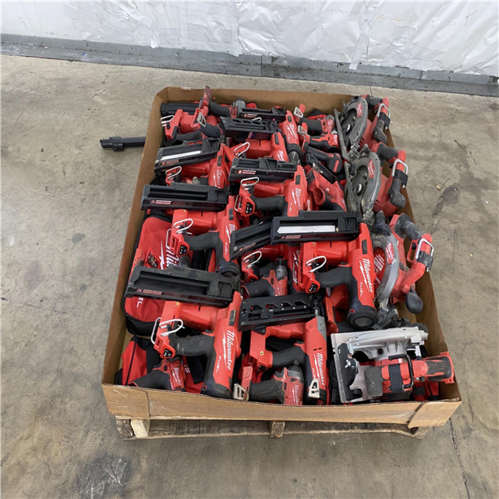 Houston Location AS IS - Tool Pallet