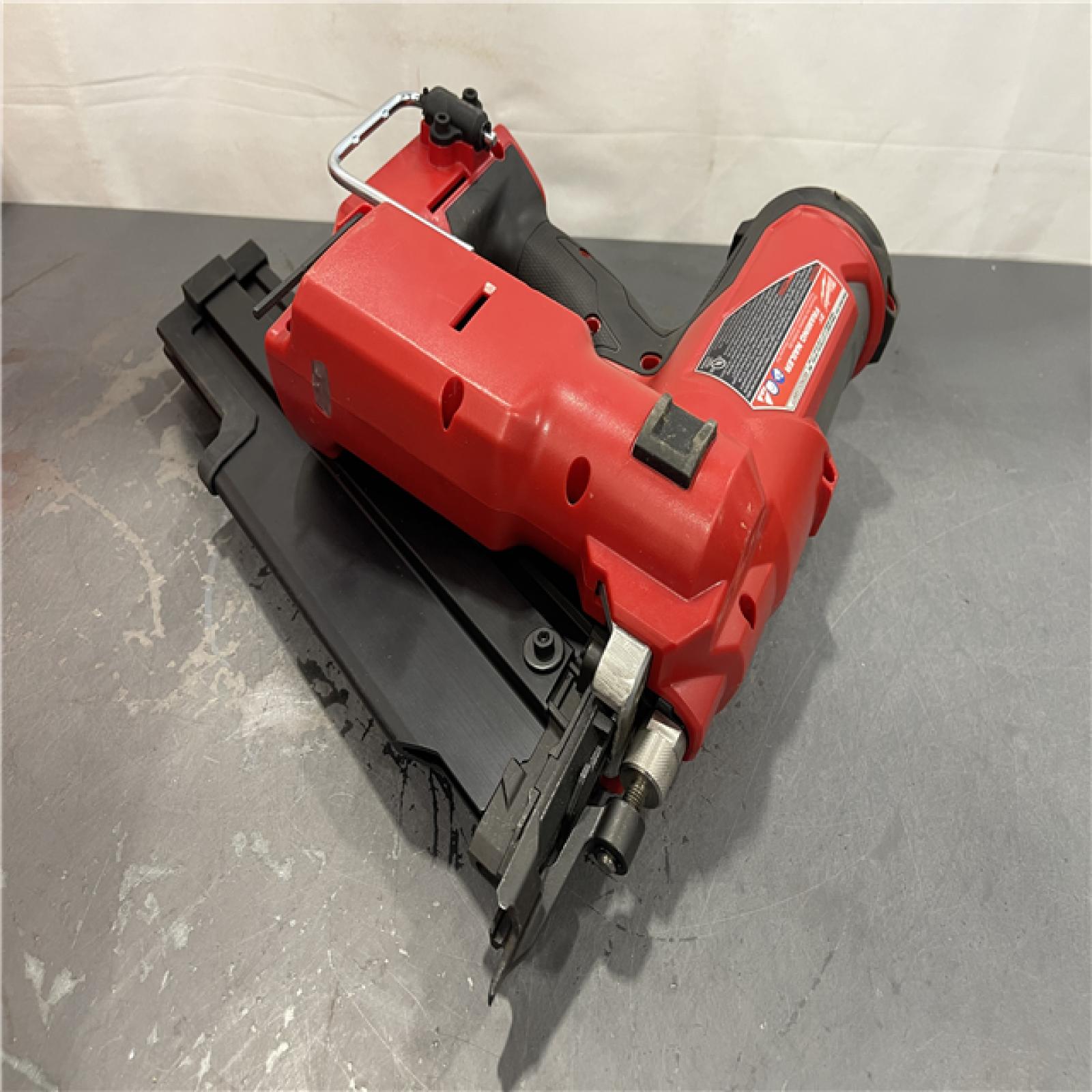 AS-IS - Milwaukee M18 FUEL 3-1/2 in. 18-Volt 21-Degree Lithium-Ion Brushless Cordless Framing Nailer