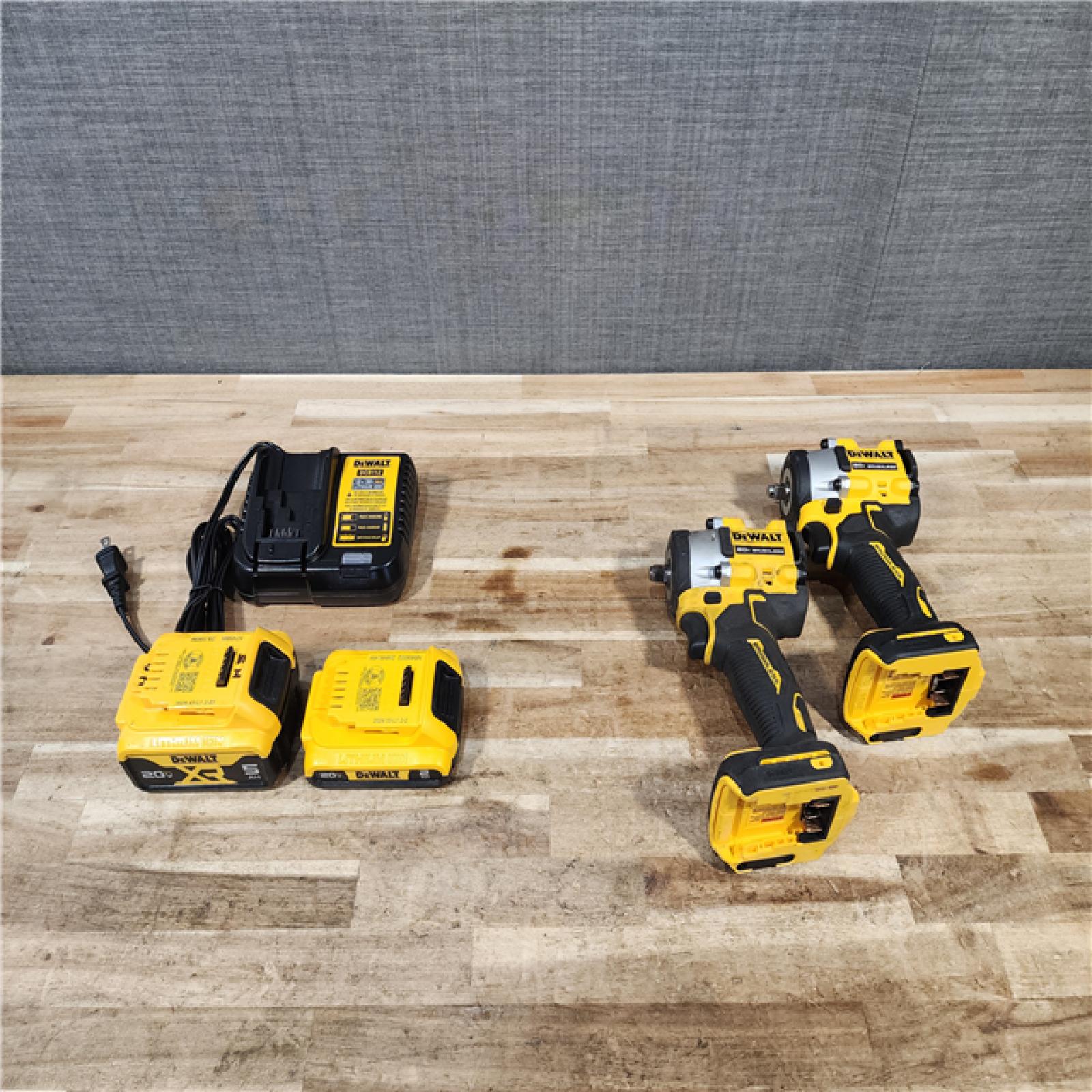 HOUSTON LOCATION - AS-IS DEWALT 2 TOOL COMBO KIT W/ (2) BATTERY & CHARGER