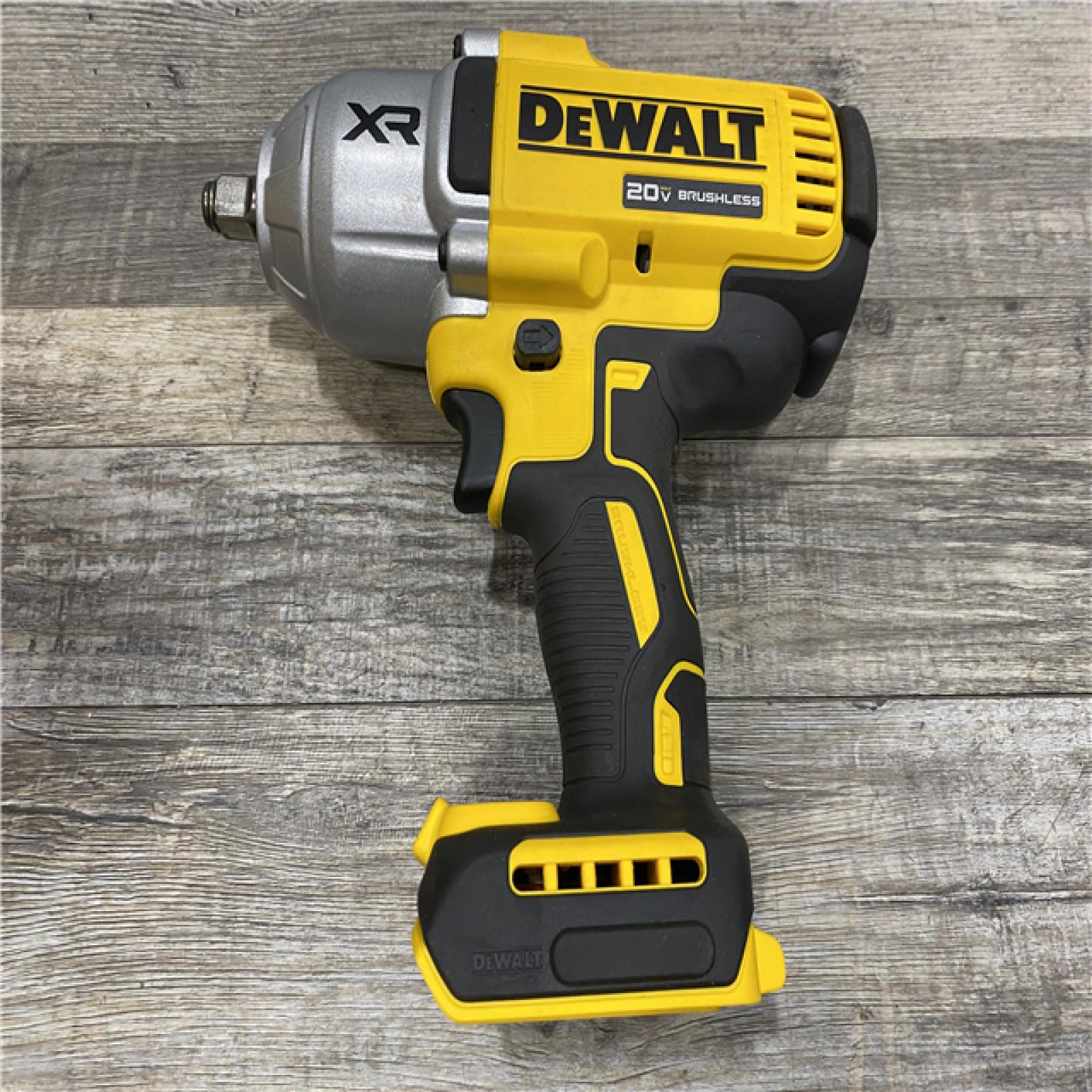 AS-IS DEWALT 20V MAX Lithium-Ion Cordless 1/2 in. Impact Wrench Kit