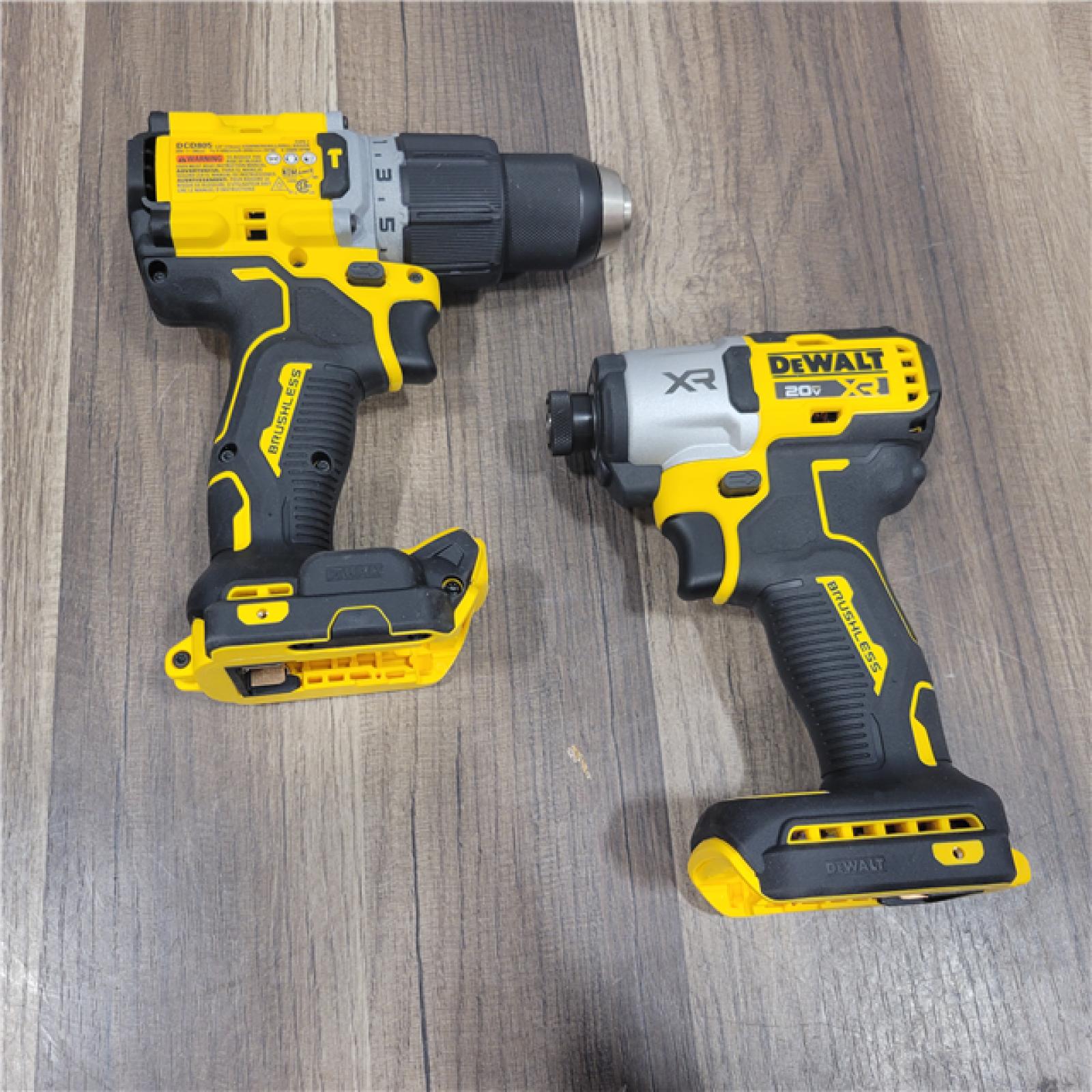 AS-IS DEWALT 20-Volt MAX Cordless Combo Kit (5-Tool) with (2) 20-Volt 5.0Ah Batteries & Charger