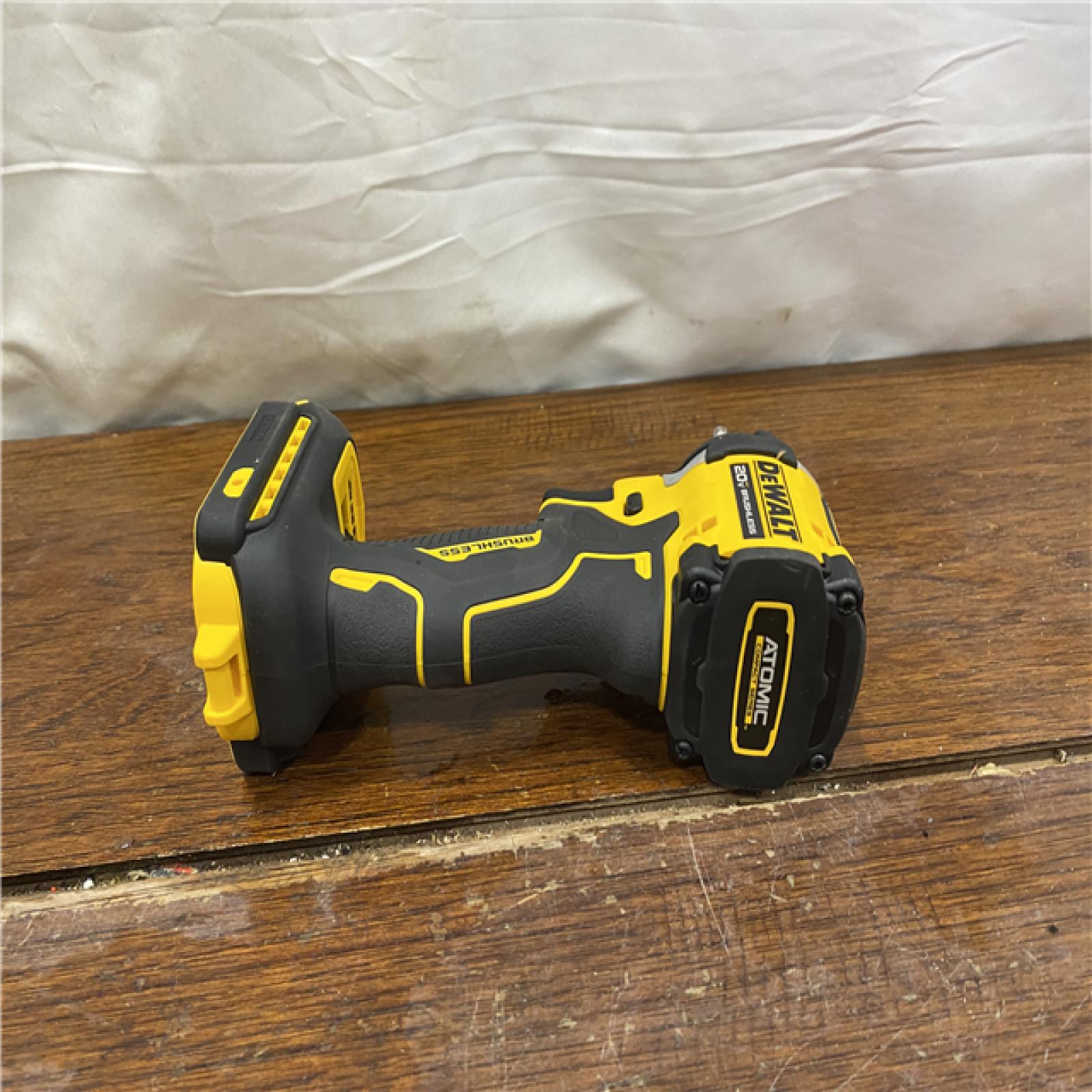 AS-IS DEWALT ATOMIC 20V MAX Lithium-Ion Cordless 1/4 in. Brushless Impact Driver Kit, 5 Ah Battery, Charger, and Bag