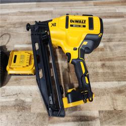 HOUSTON LOCATION - AS - IS DEWALT 20V MAX XR 16-Gauge Electric Cordless Angled Finishing Nailer Kit