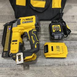 AS-IS DEWALT ATOMIC 20V MAX Lithium Ion Cordless 23 Gauge Pin Nailer Kit