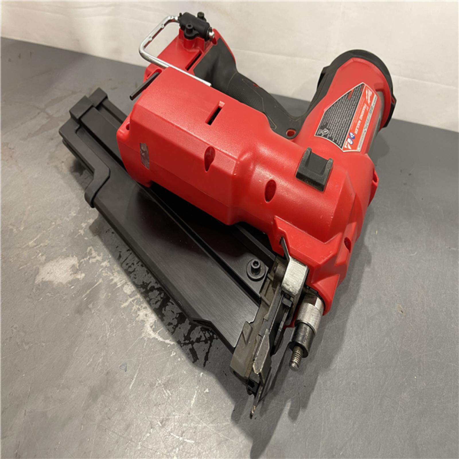 AS-IS - Milwaukee M18 FUEL 3-1/2 in. 18-Volt 21-Degree Lithium-Ion Brushless Cordless Framing Nailer