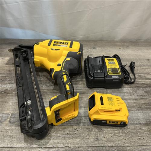 AS-IS DEWALT 20V MAX XR Lithium-Ion Cordless 2-1/2 in. 15-Gauge Finish Nailer Kit