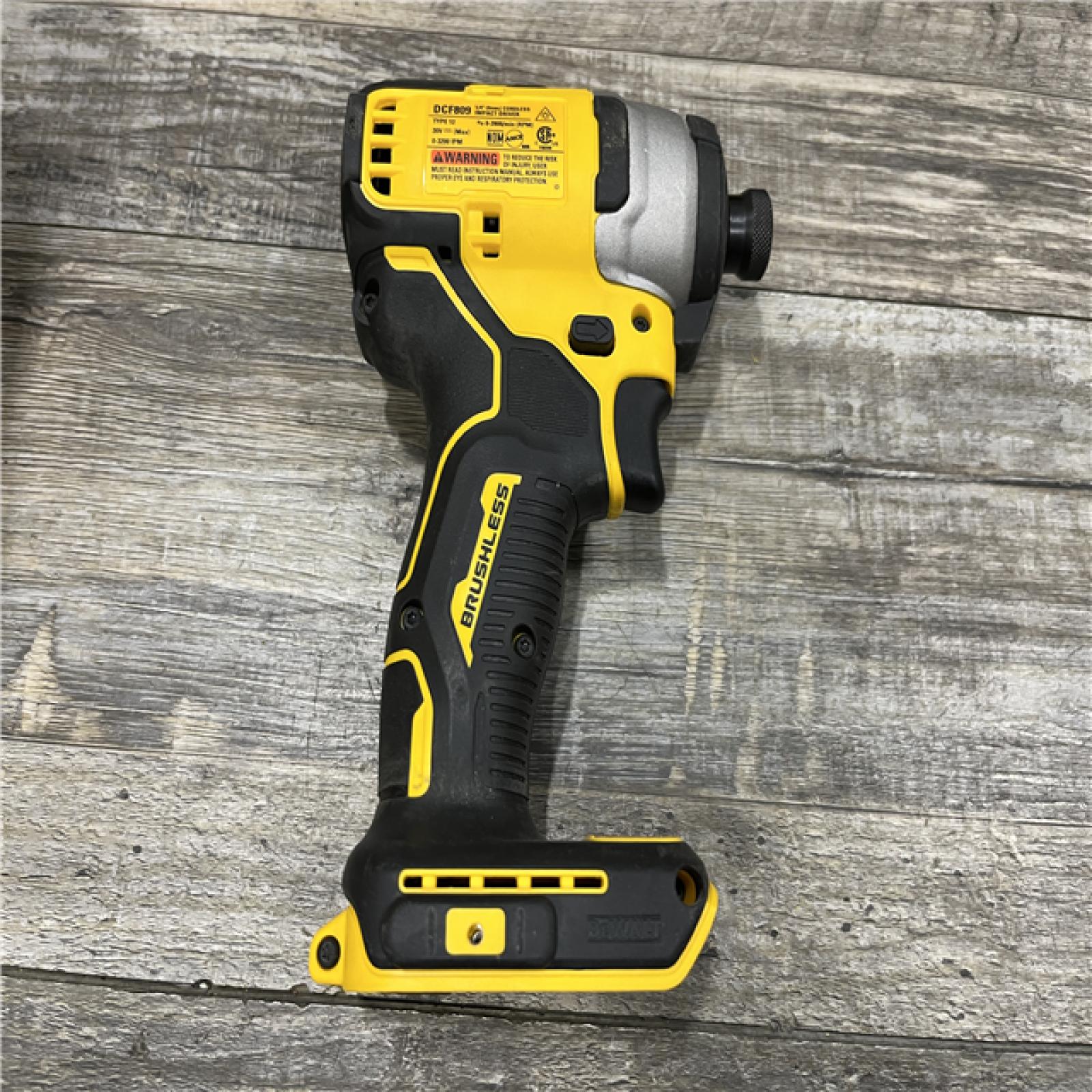 AS-IS DEWALT Atomic 20V Max Lithium-Ion Brushless Cordless Compact 1/4 in. Impact Driver Kit