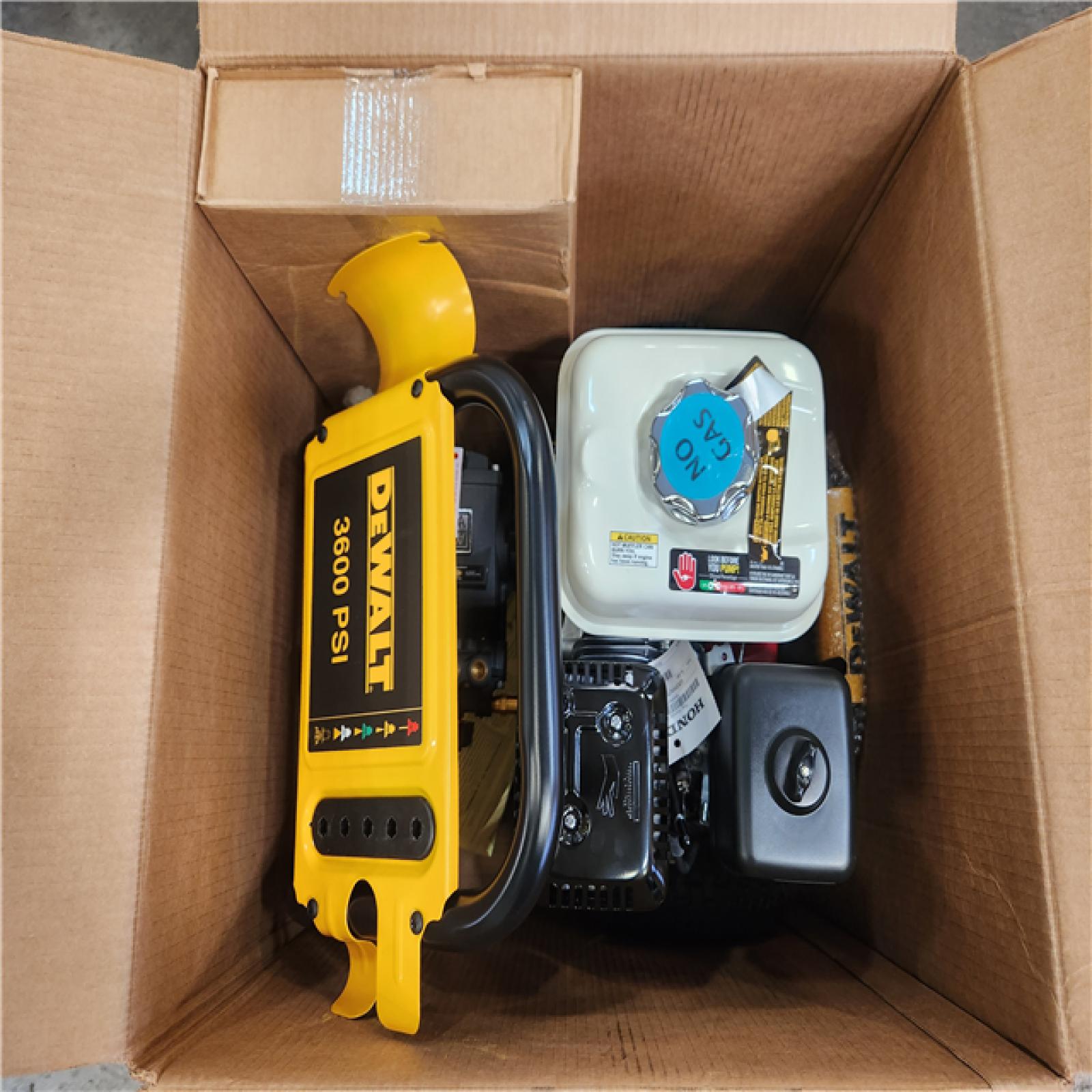 Phoenix DEWALT 3600 PSI 2.5 GPM Gas Pressure Washer with Honda GX200 Engine  Heavy-Duty Commercial Cold Water Power Cleaner