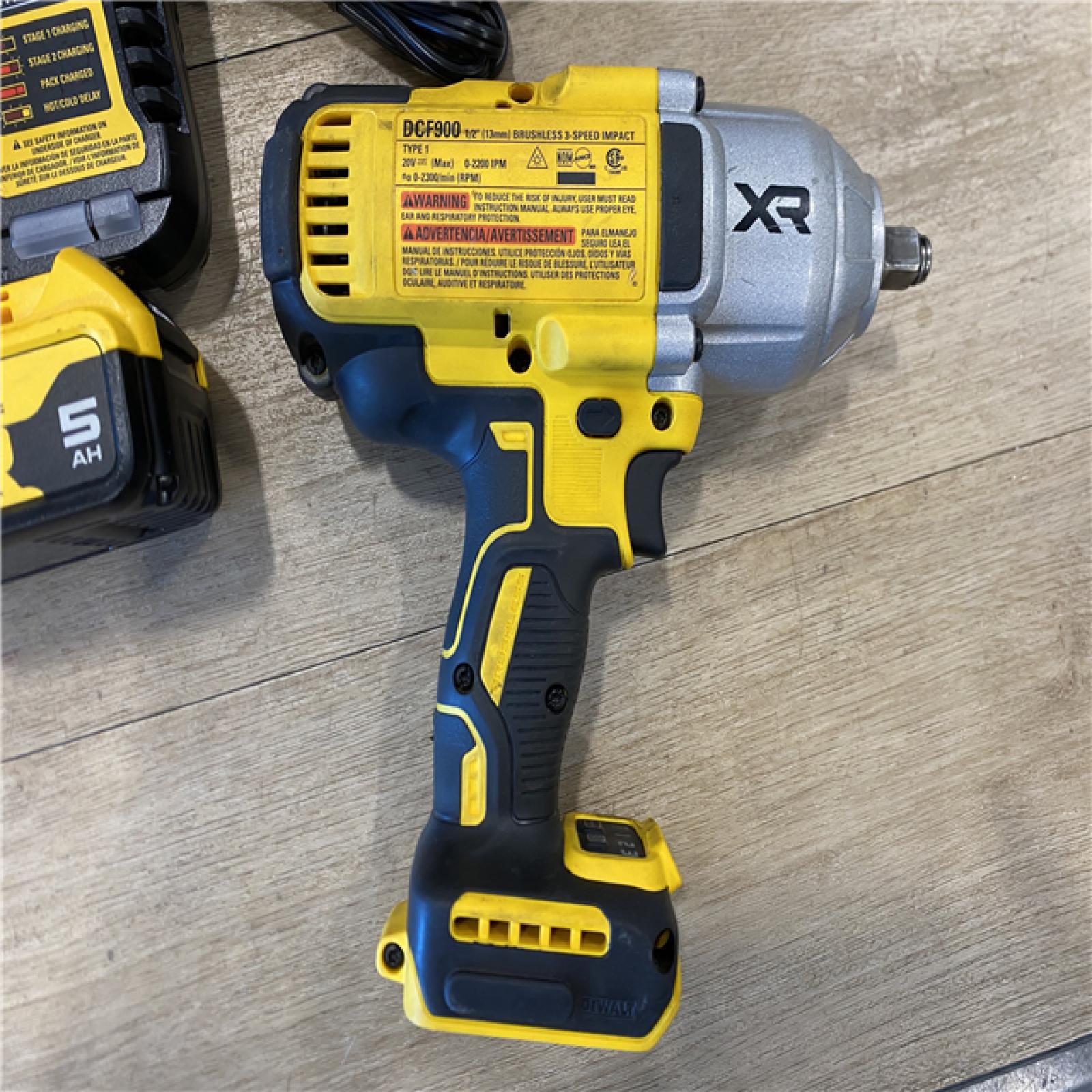 AS-IS DEWALT 20V MAX Lithium-Ion Cordless 1/2 in. Impact Wrench Kit