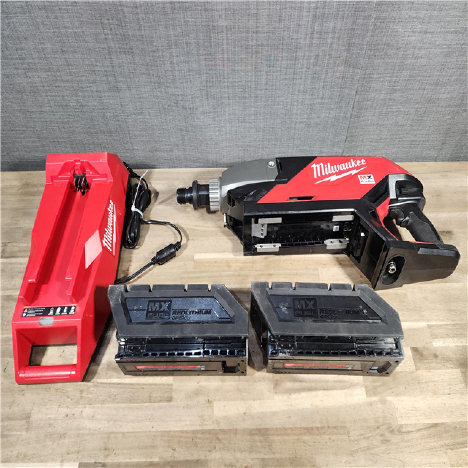 HOUSTON LOCATION - AS-IS Milwaukee MXF301-2CP MX FUEL Handheld Core Drill Kit W/ (2) BATTERY & CHARGER