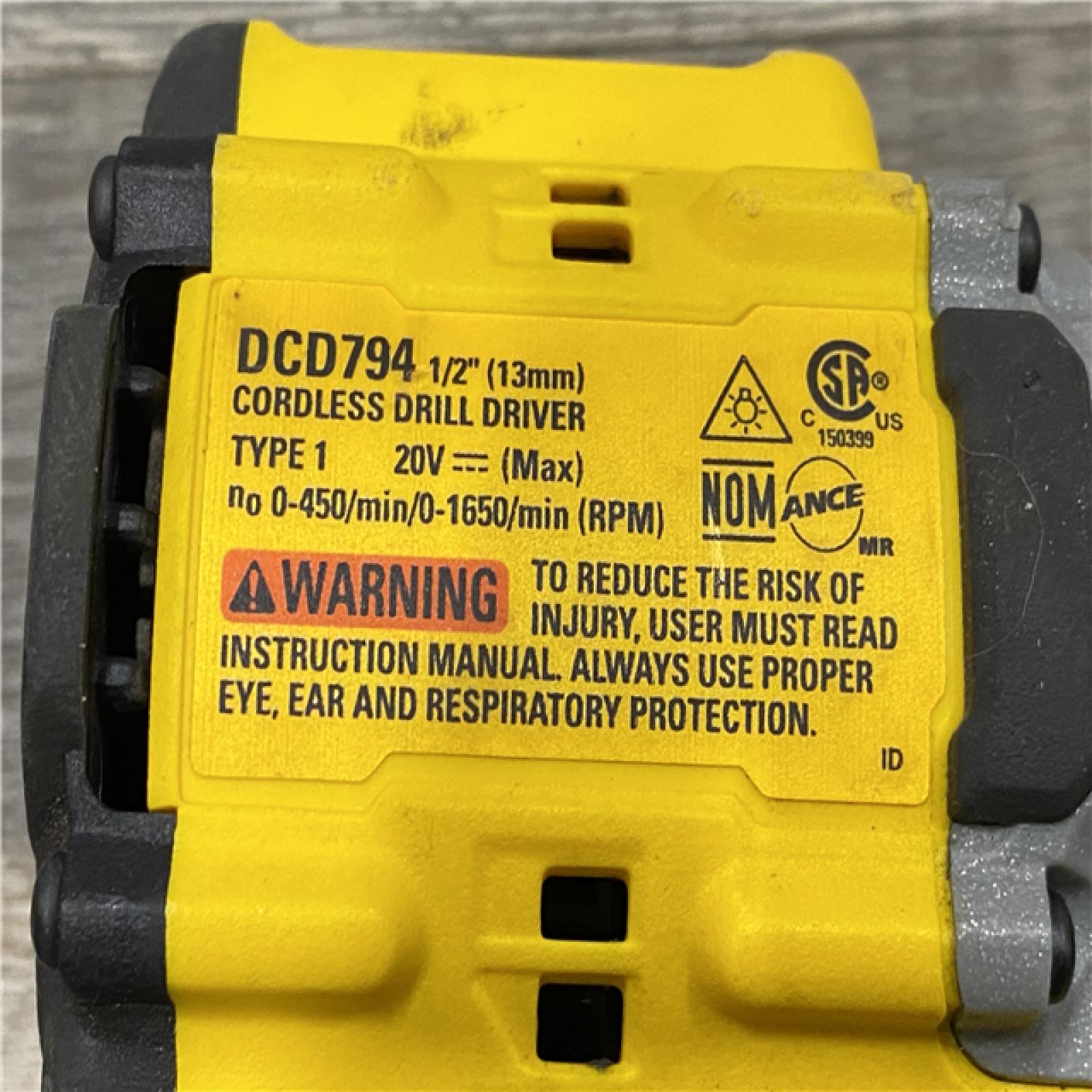 AS-IS DEWALT Atomic 20V Lithium-Ion Cordless Compact 1/2 in. Drill/Driver Kit