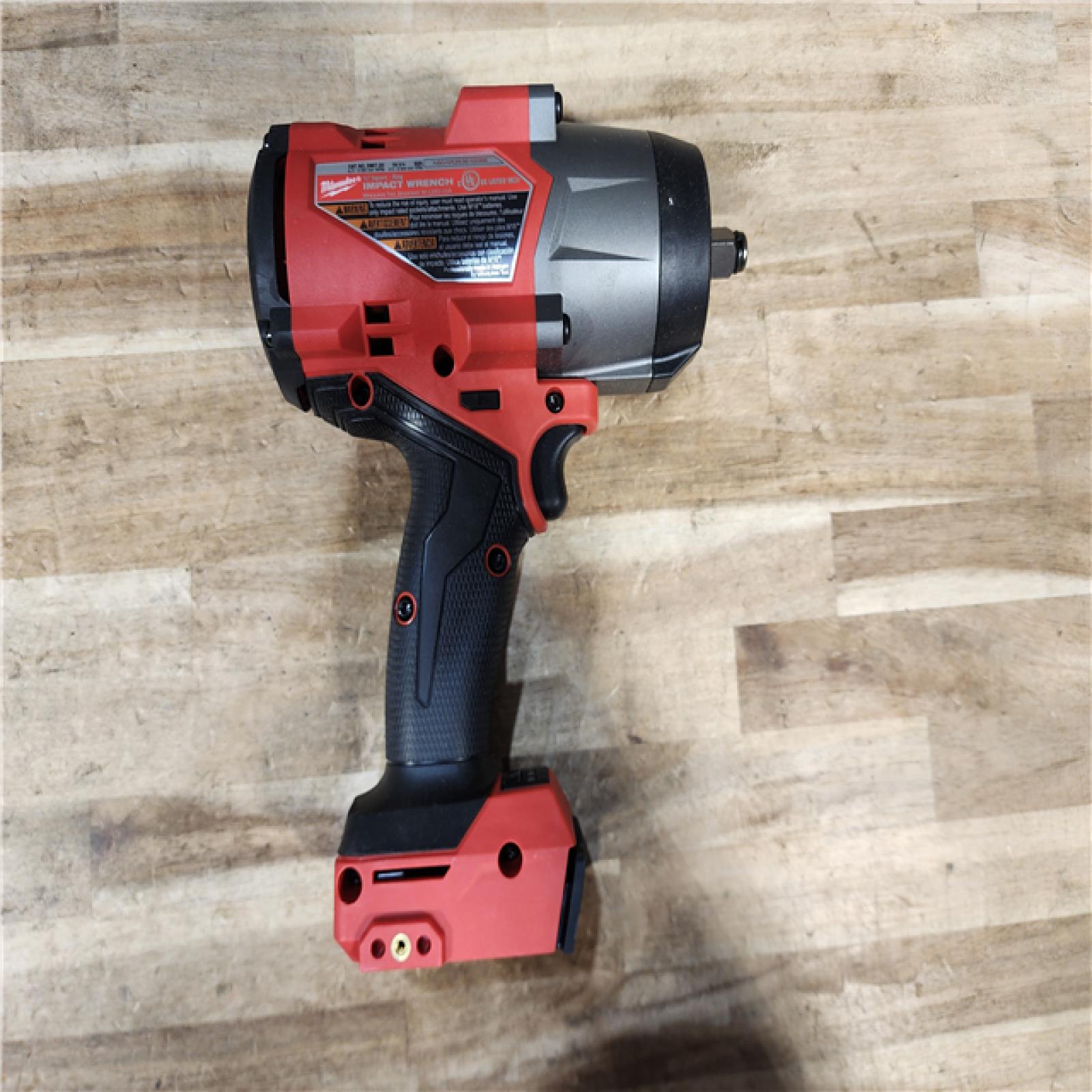 HOUSTON LOCATION - AS-IS (APPEARS LIKE NEW) Milwaukee FUEL 18V Lithium-Ion Brushless Cordless 1/2 in. Impact Wrench w/Friction Ring Kit