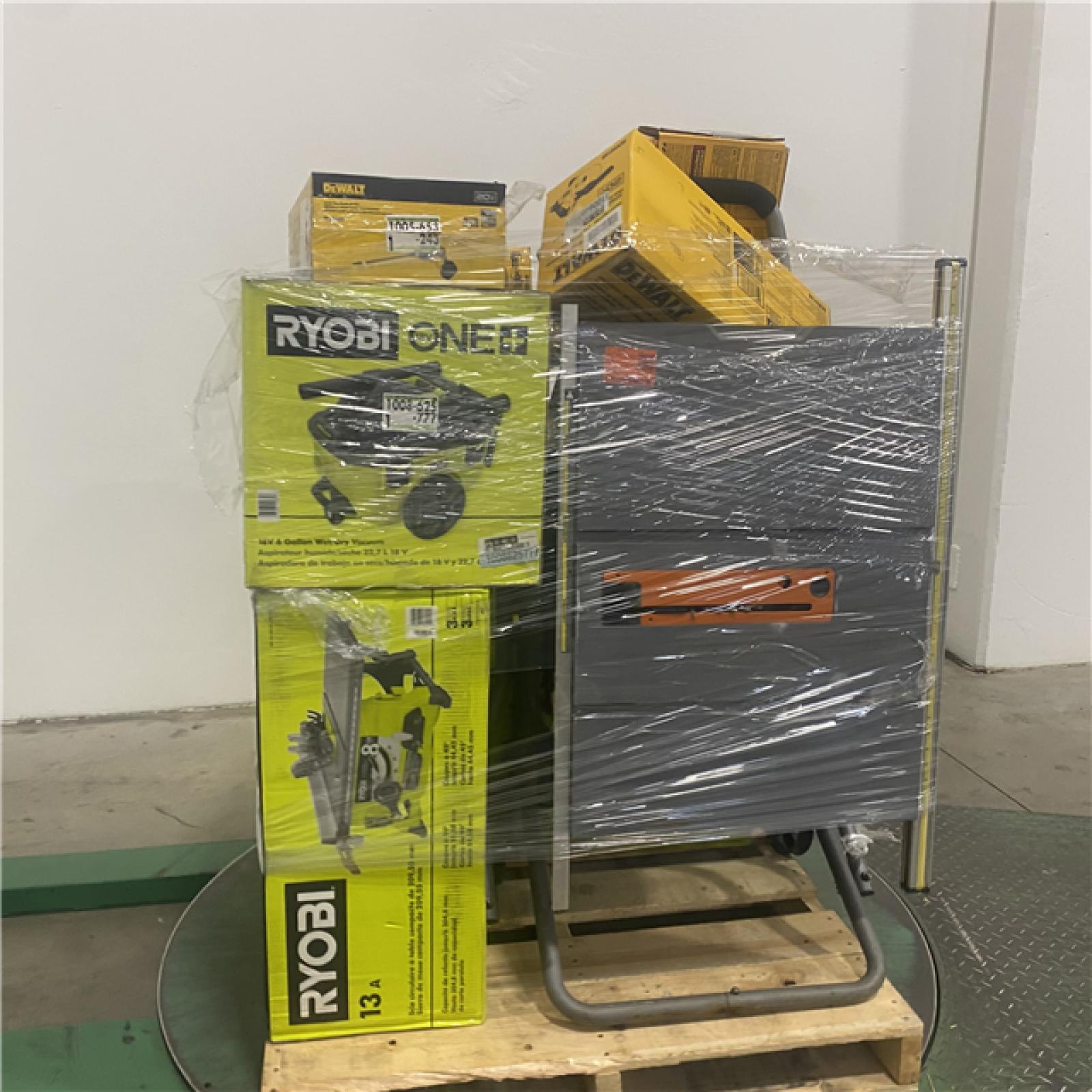 Dallas Location - As-Is Tool Pallet