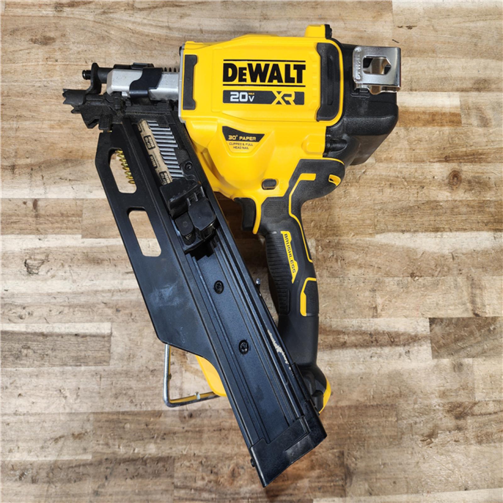 HOUSTON LOCATION - AS-IS DEWALT 20V 30 Degree Cordless Framing Nailer (Tool-Only)