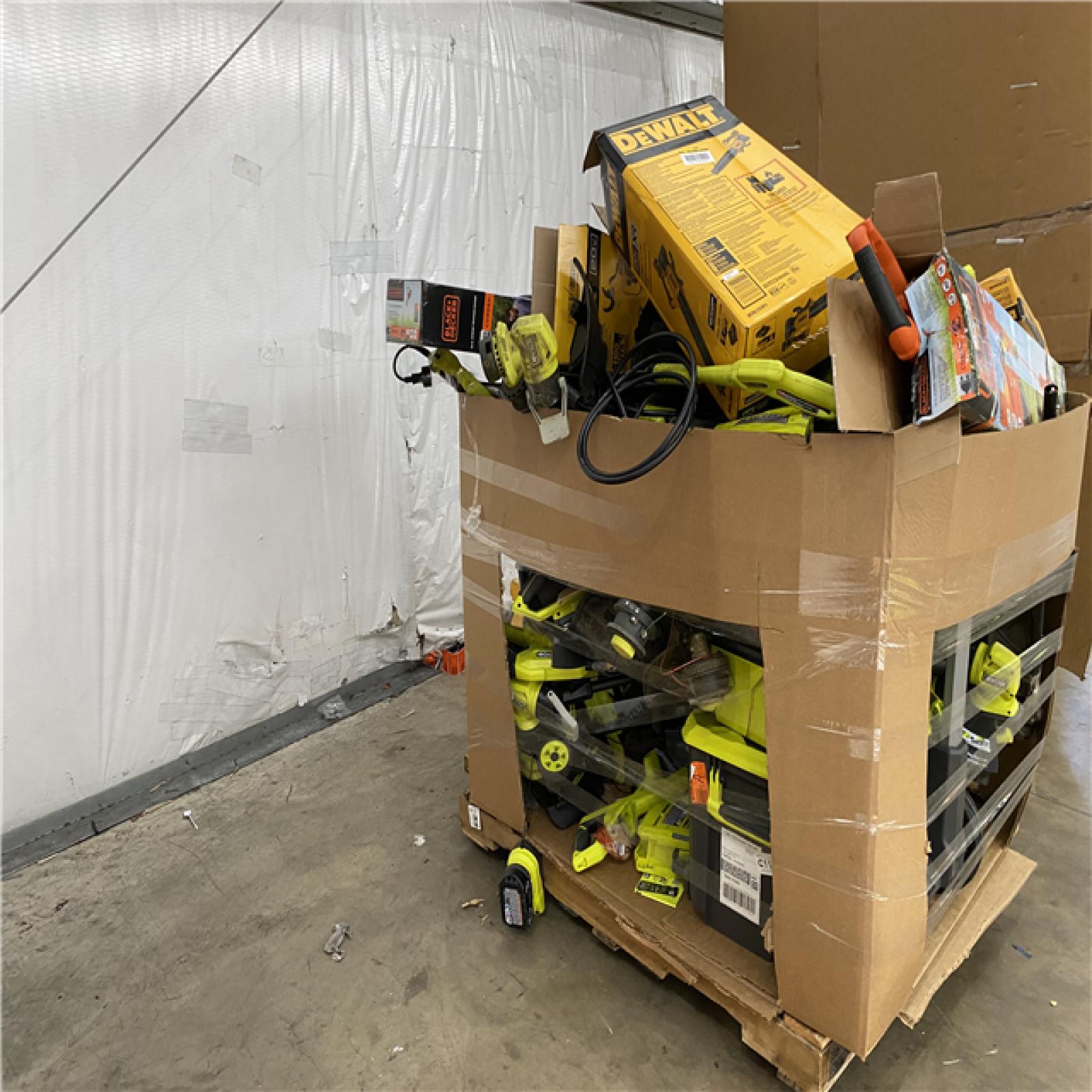 Houston Location AS IS - Tool Pallet