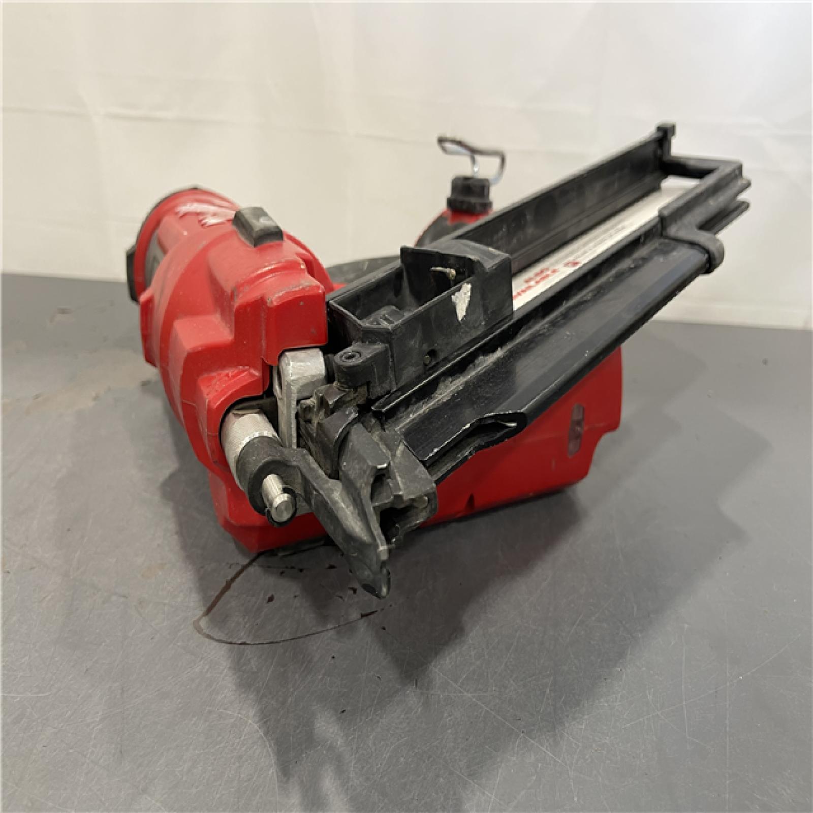 AS-IS - Milwaukee M18 FUEL 3-1/2 in. 18-Volt 21-Degree Lithium-Ion Brushless Cordless Framing Nailer