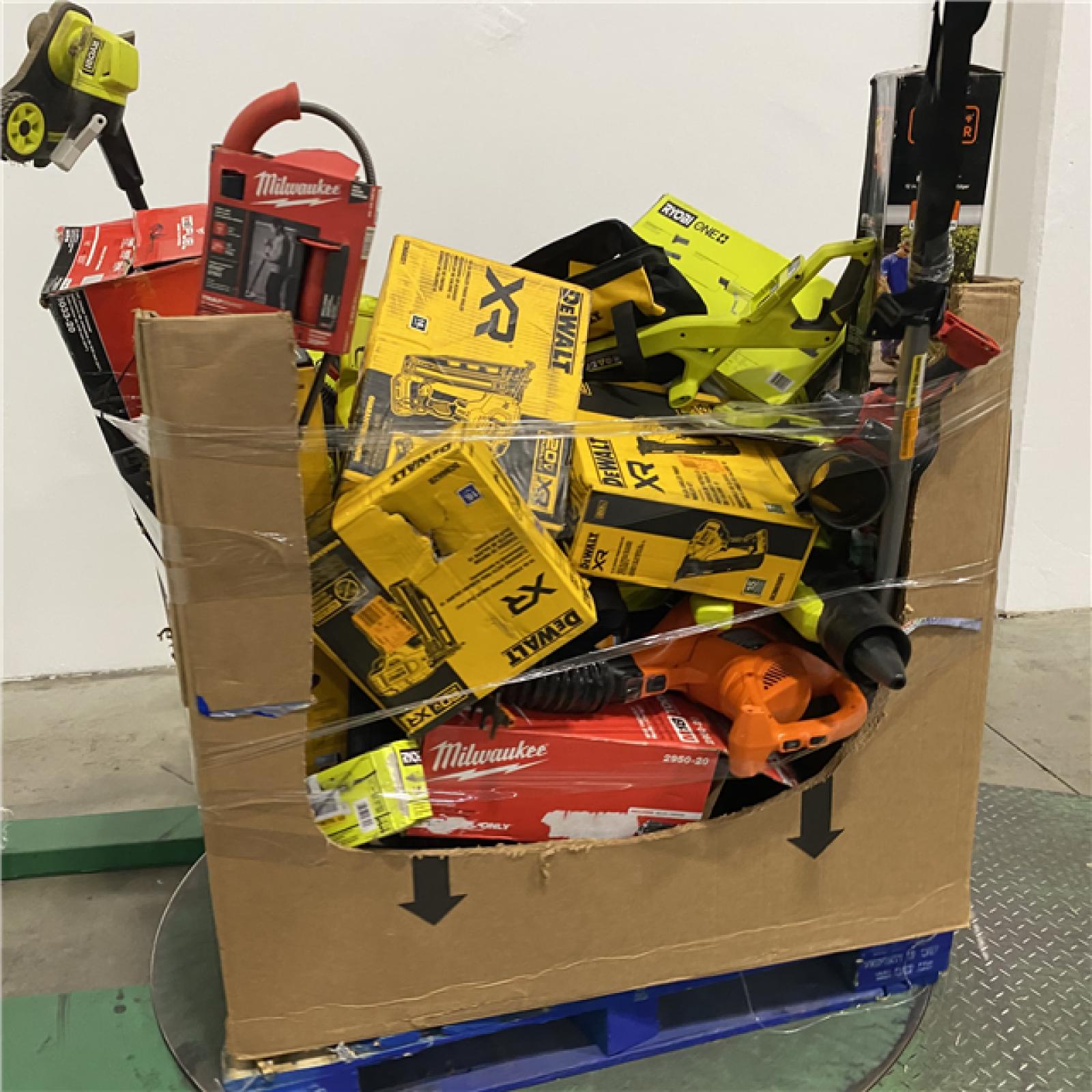 Dallas Location - As-Is Tool Pallet