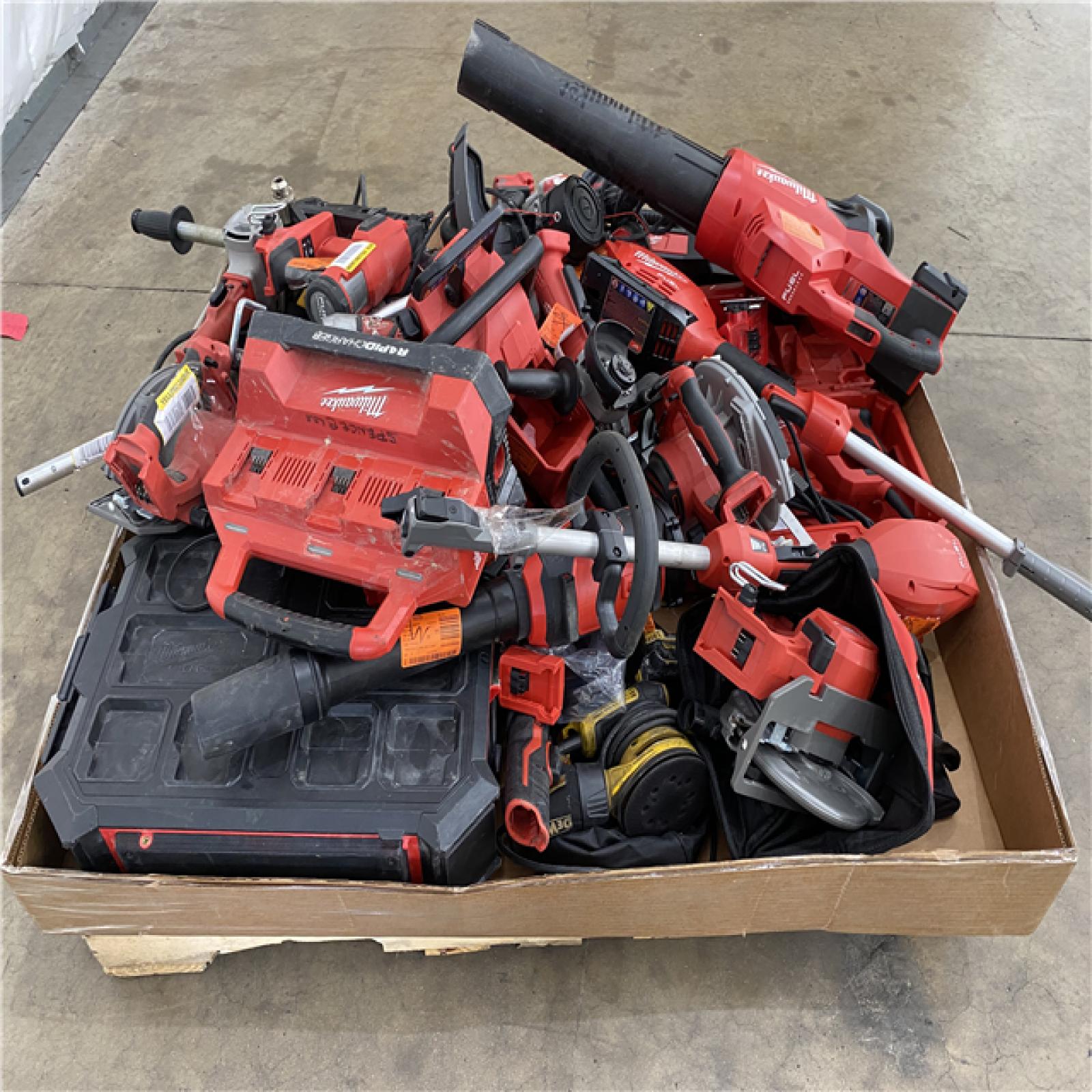 Houston Location AS IS - Tool Pallet