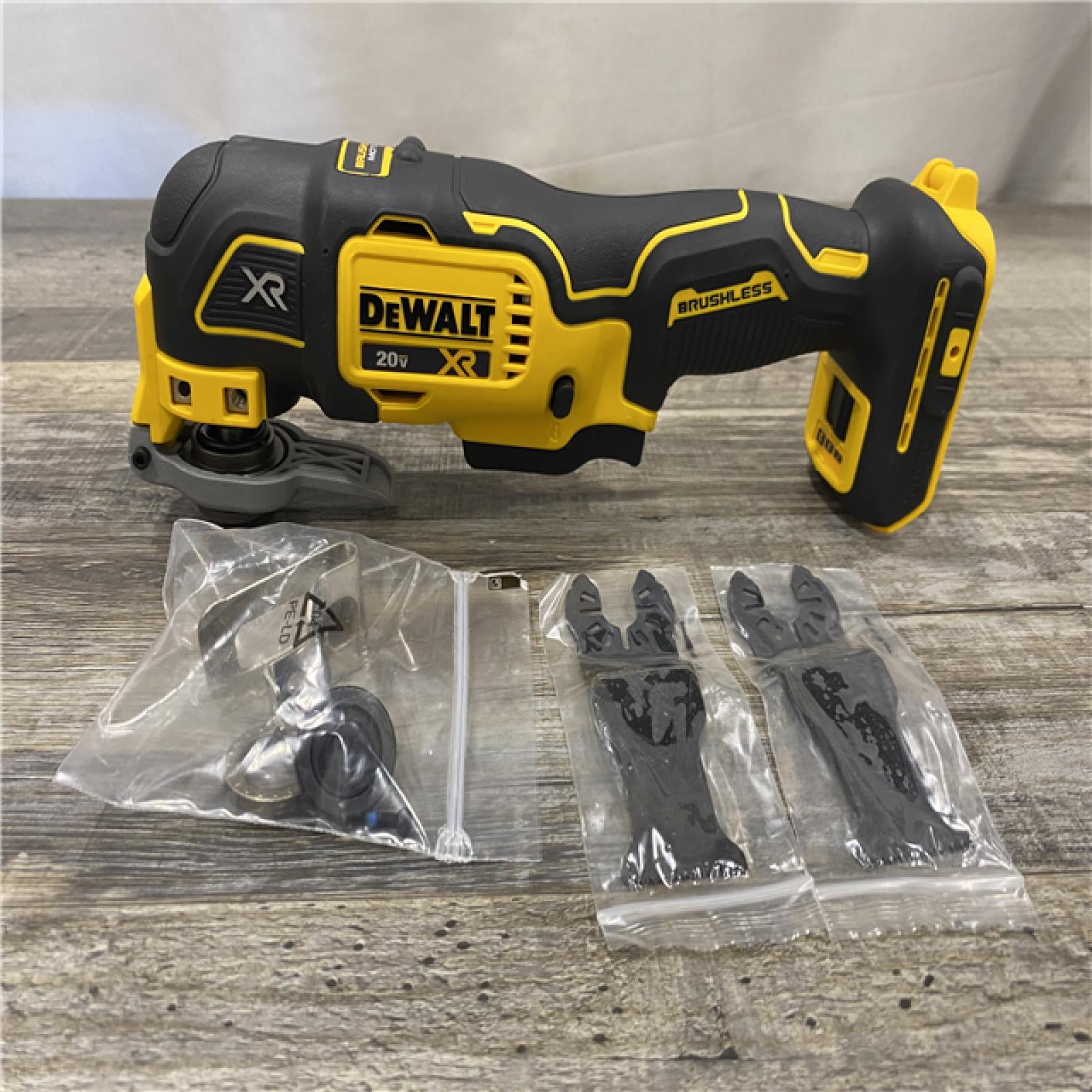 AS-IS DEWALT 20-Volt MAX XR Cordless 3-speed Brushless Oscillating Multi-Tool (Tool-Only)